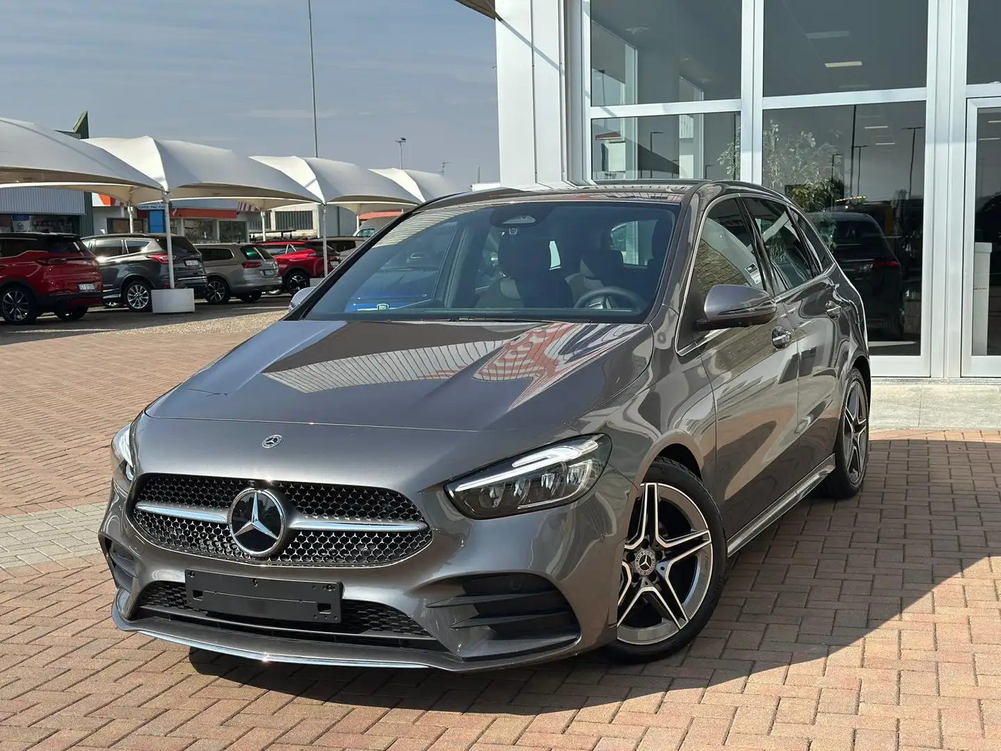 Mercedes-Benz B 180 d AMG Line Advanced Plus auto Grigio - 1