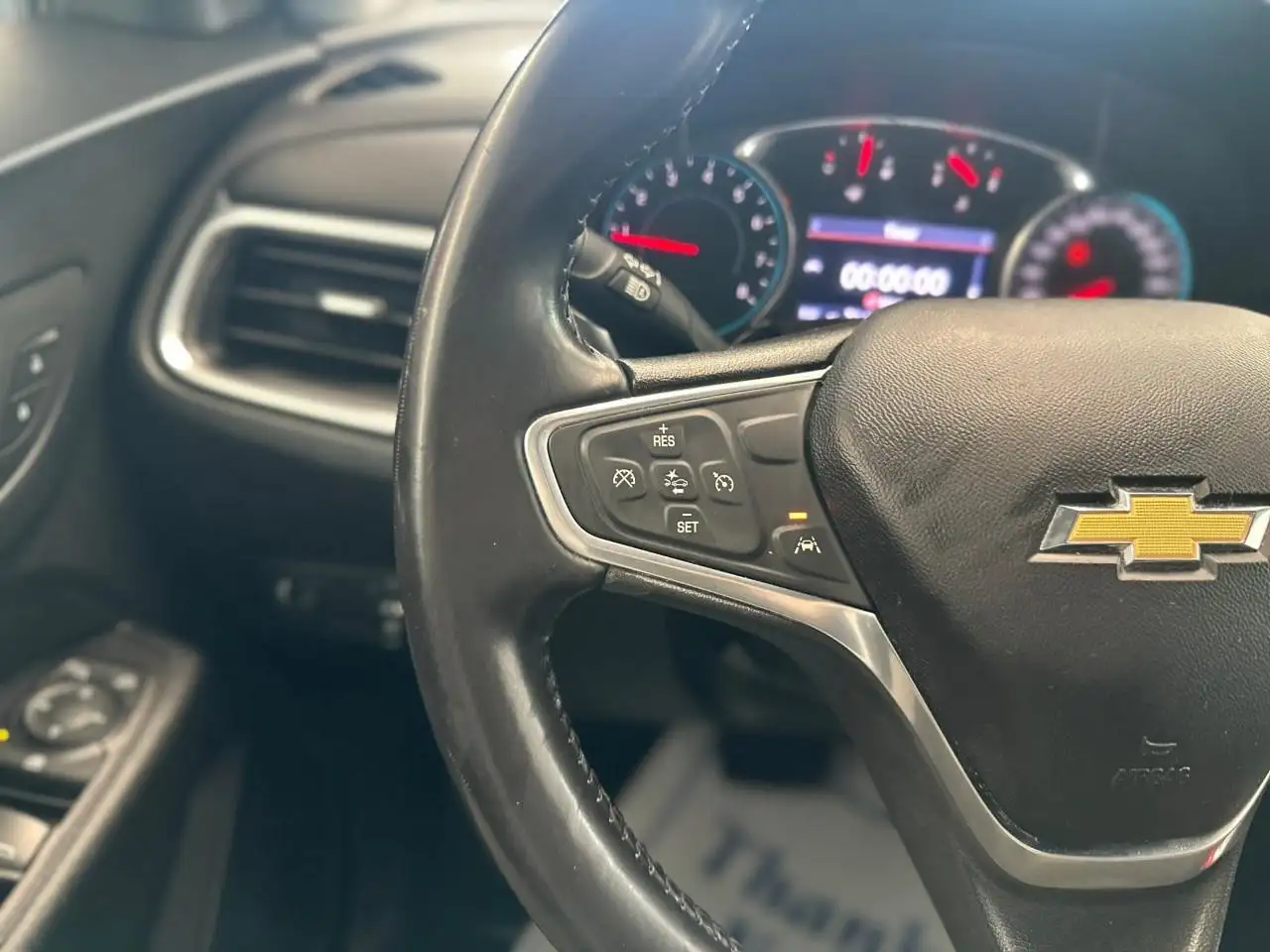 Chevrolet Equinox снимка Chevrolet Equinox