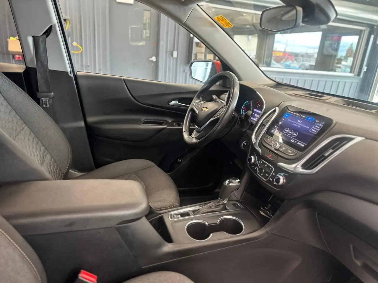 Chevrolet Equinox снимка Chevrolet Equinox