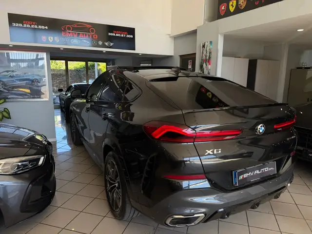 BMW X6 M view 12