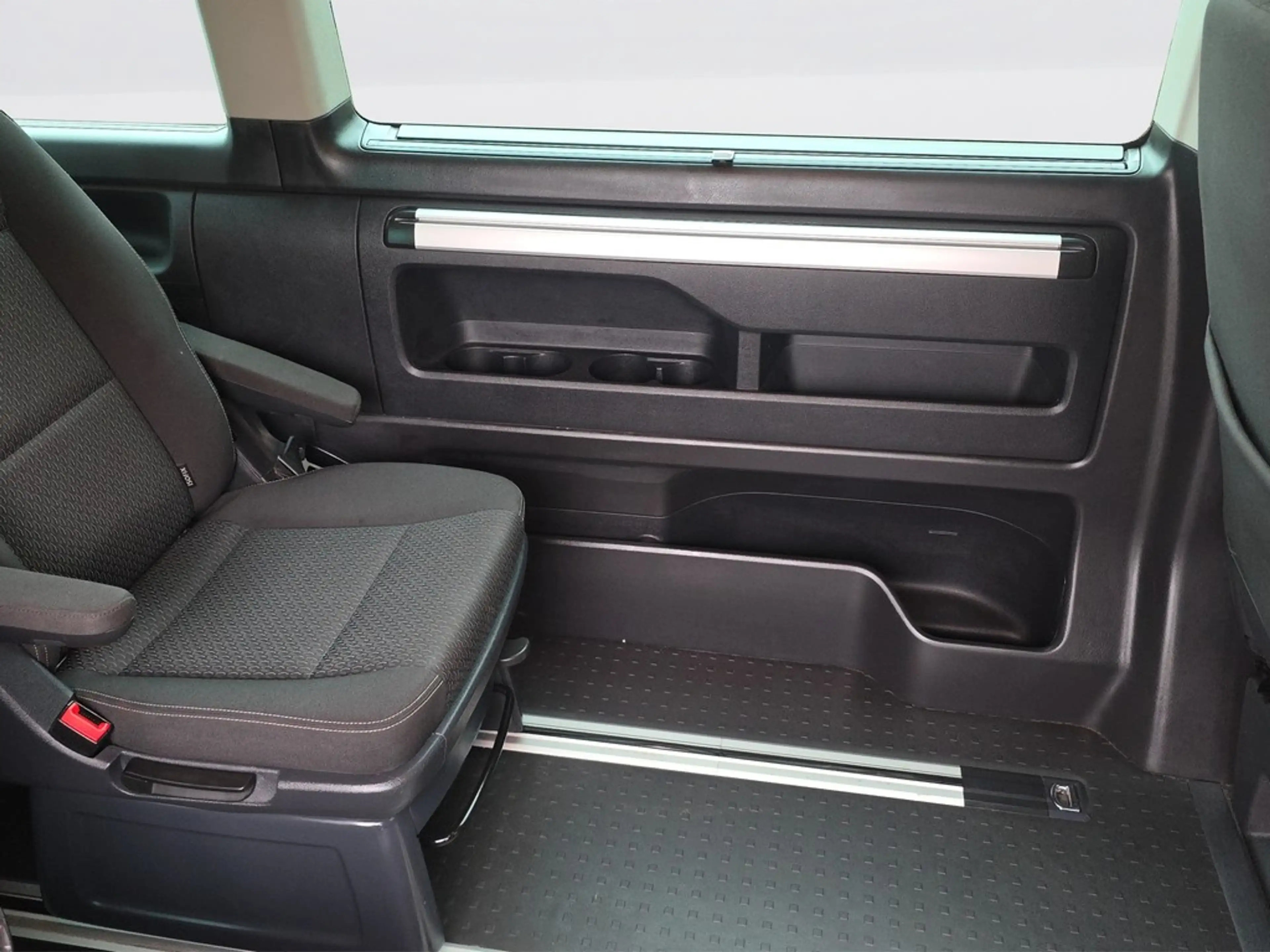Volkswagen LT Multivan Trendline 2.0 TDI DSG VORB. AHK/RFK/PDC — photo 15