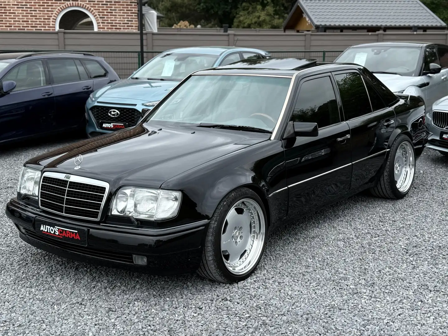 Mercedes-Benz E 400 V8 ✅ FULL | Airco | Heated seats | Sunroof Noir - 1