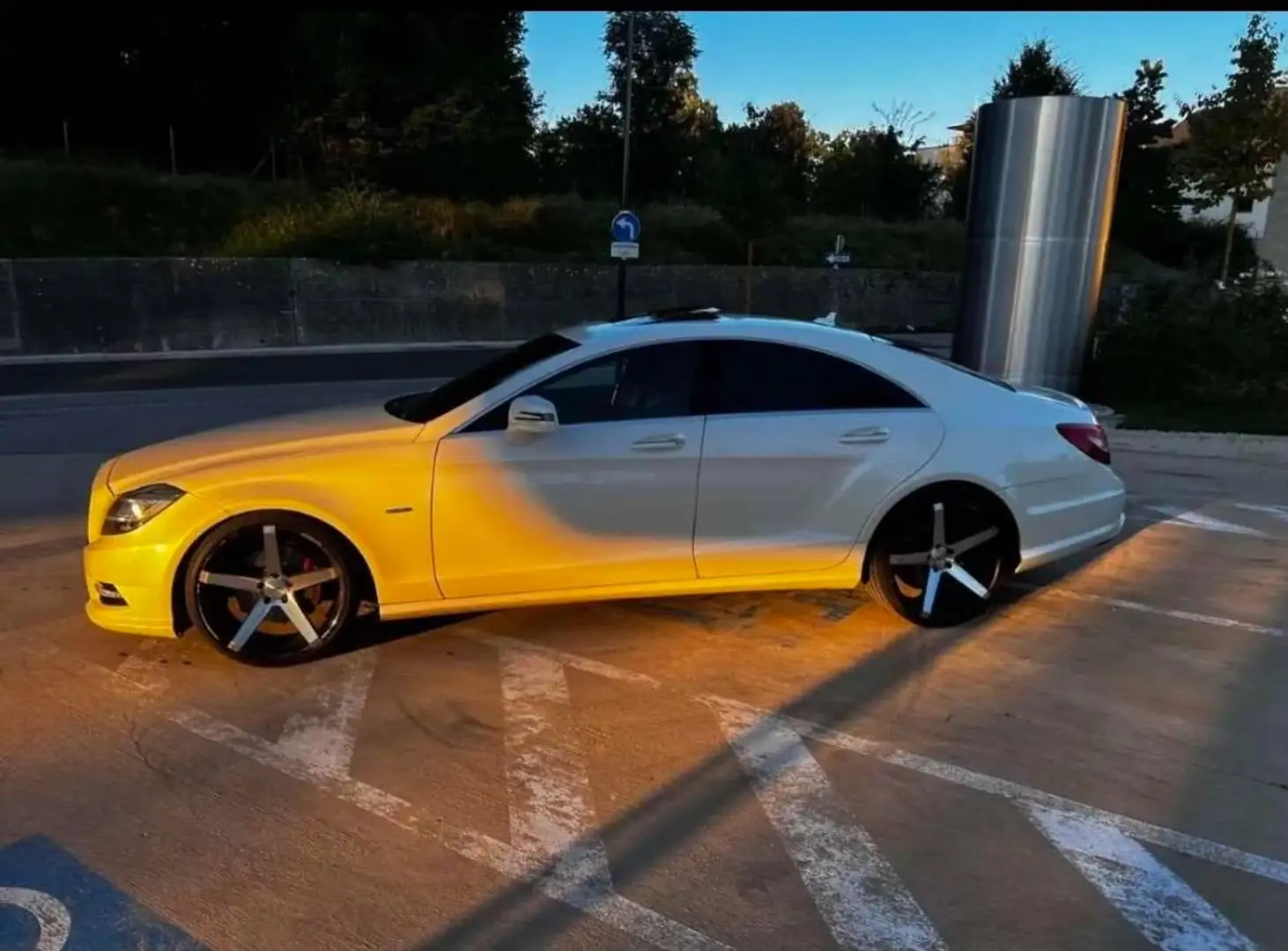 Mercedes-Benz CLS 350 Limousine Weiß - 2