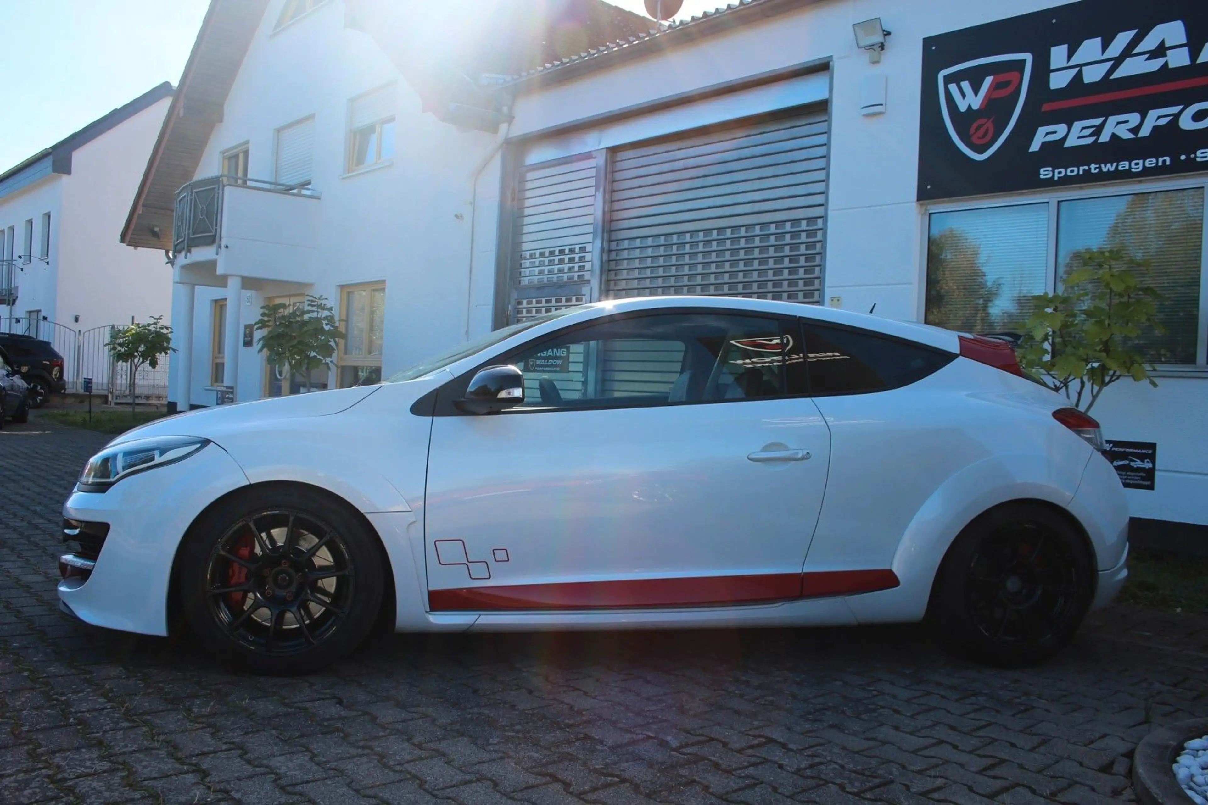 Renault Megane 3 RS Trophy — photo 5