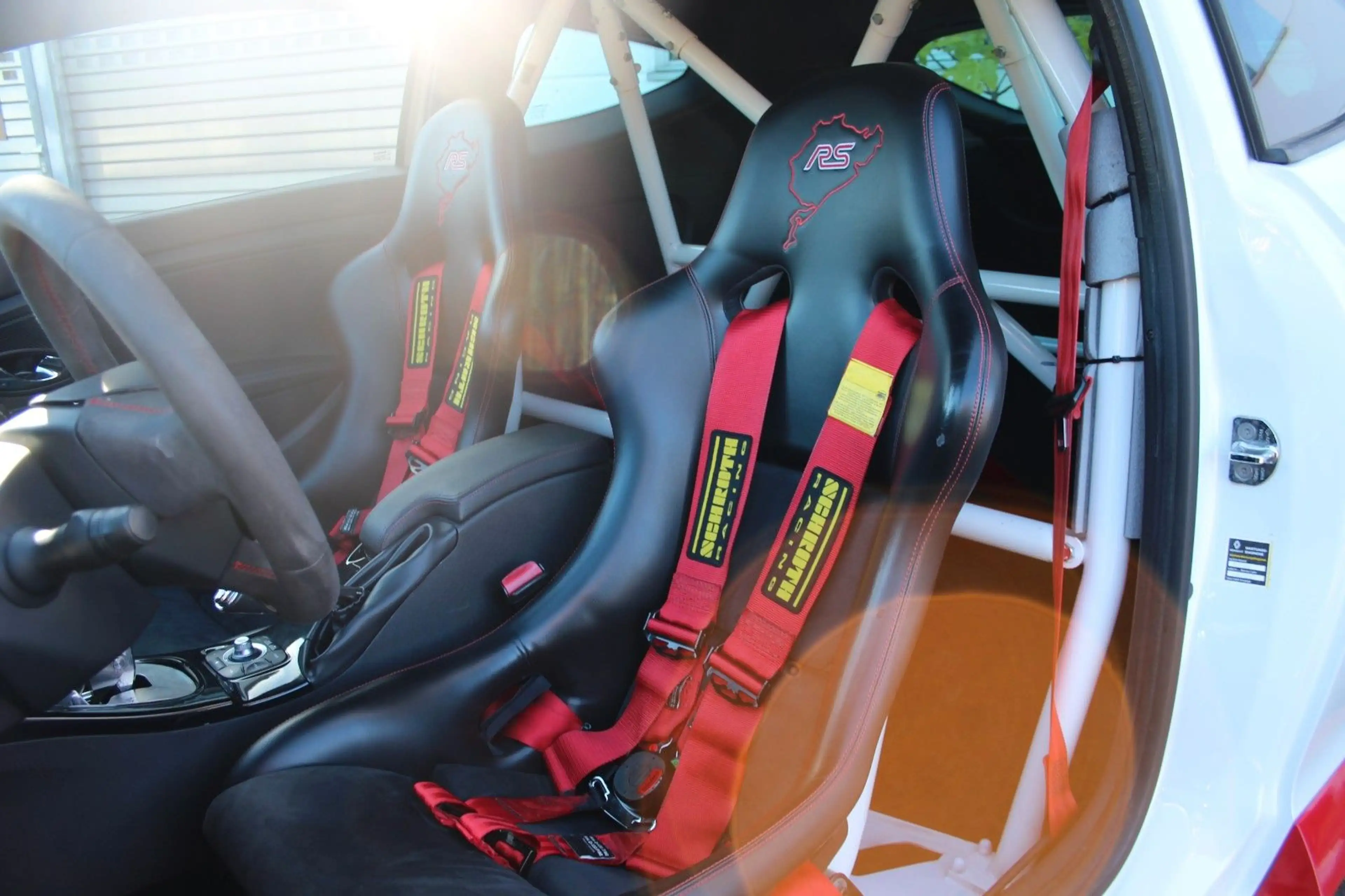 Renault Megane 3 RS Trophy — photo 8