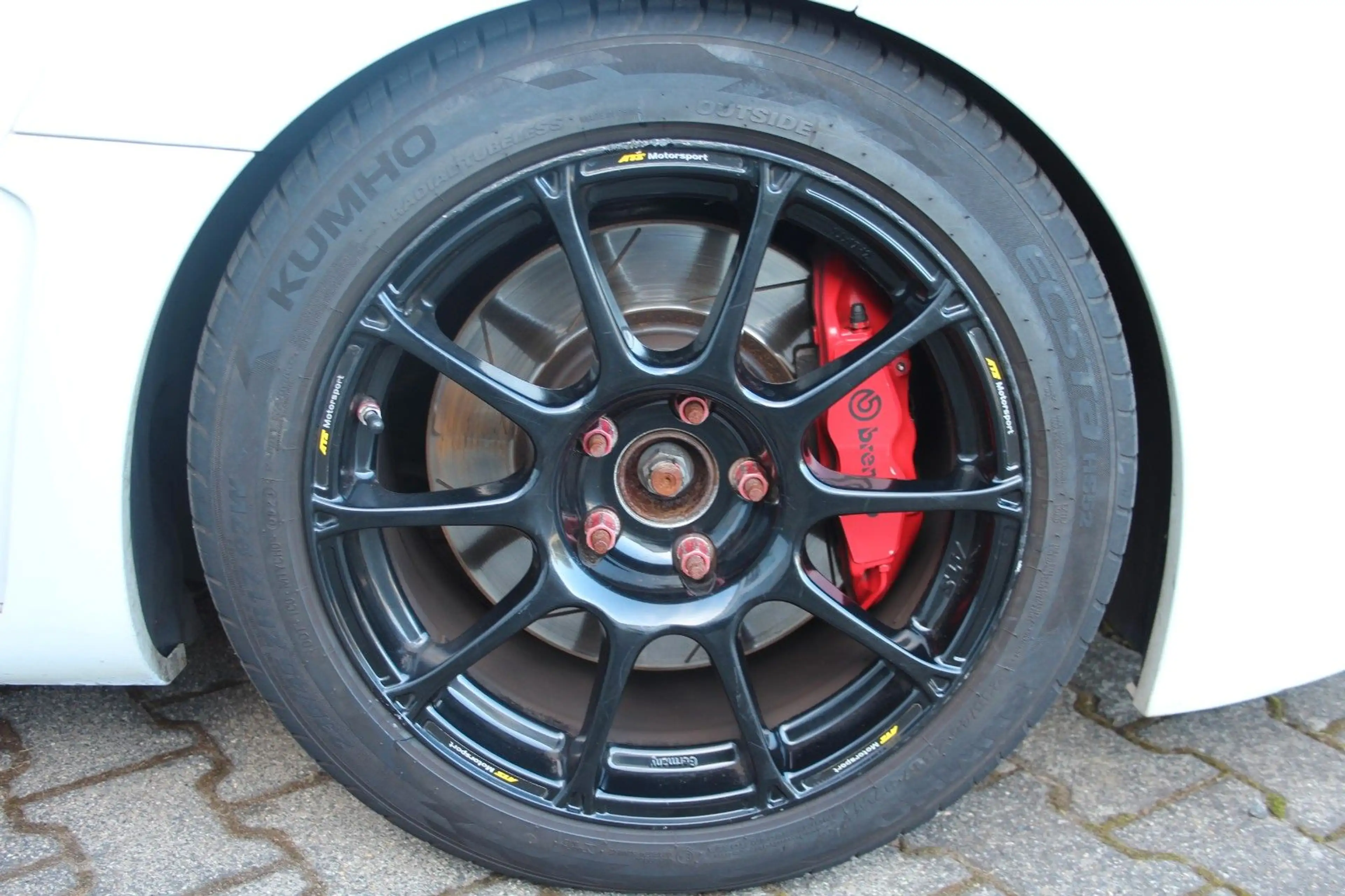 Renault Megane 3 RS Trophy — photo 11