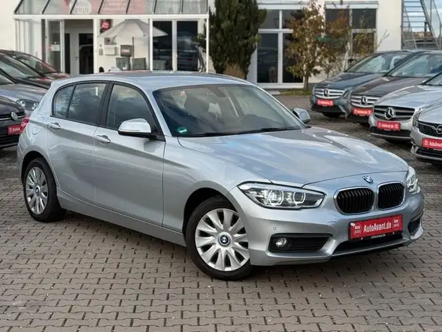 BMW 118 i Advantage Lim. 5-trg.*NAVI*SHZ*GRA*PDC*BT*