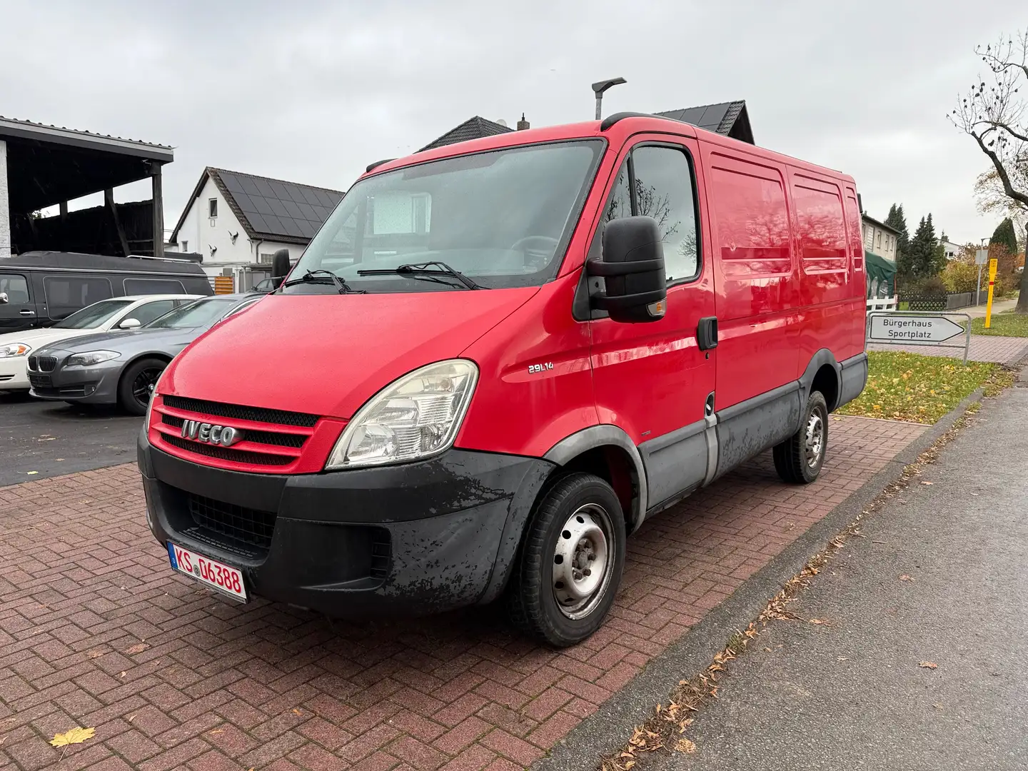Iveco Daily 2.3 HPT 29L14 AHK 2800kg Rückfahrkamera Rojo - 1
