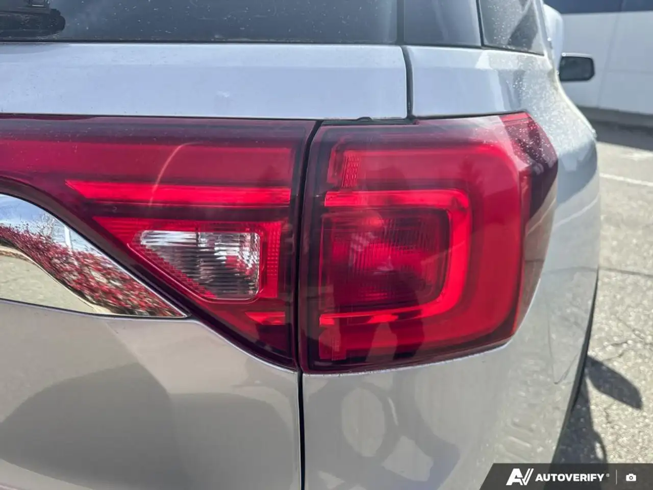 GMC Acadia снимка GMC Acadia