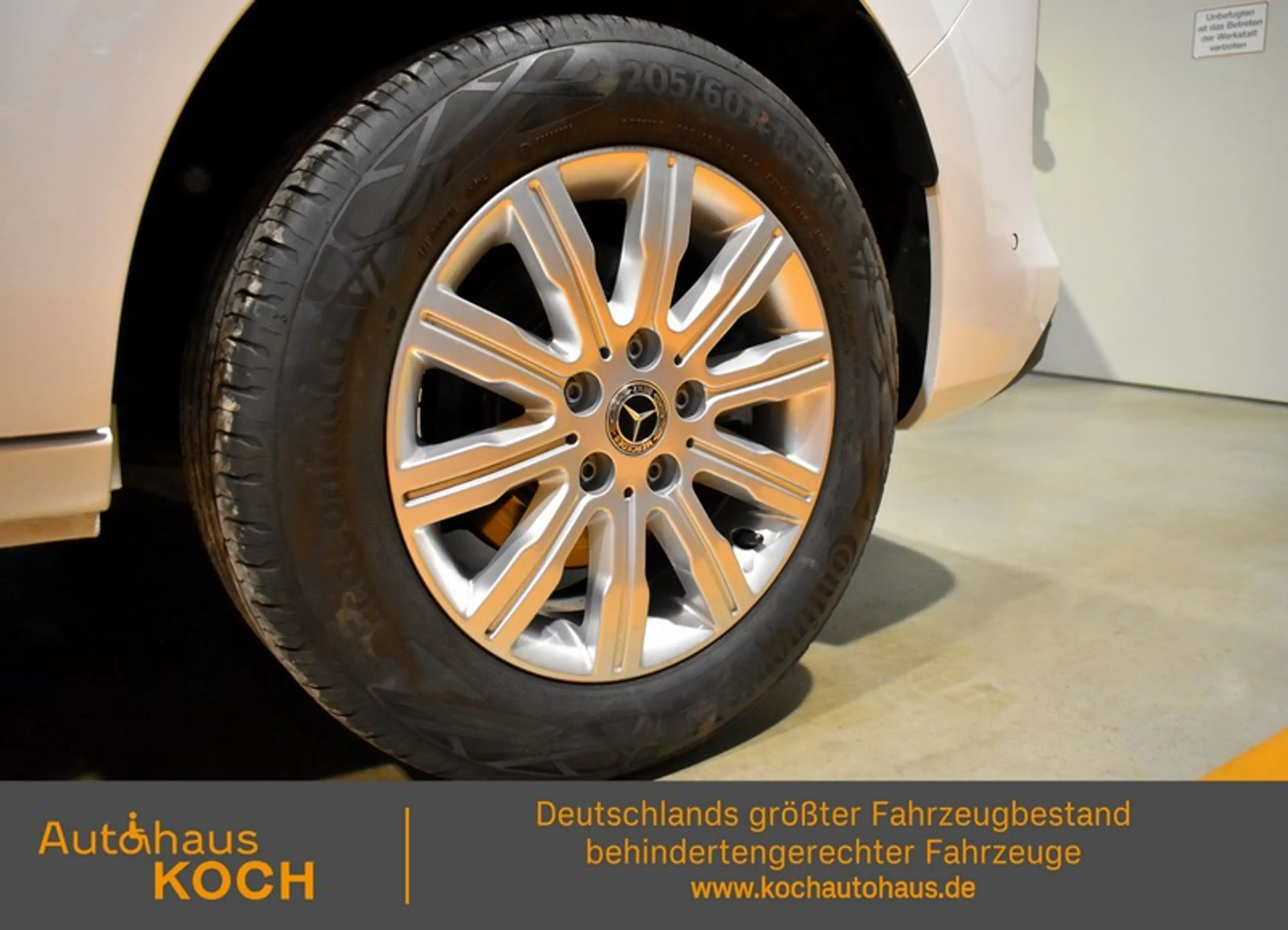Mercedes-Benz T-Class 180 Style EU6d rollstuhlgerecht — photo 12