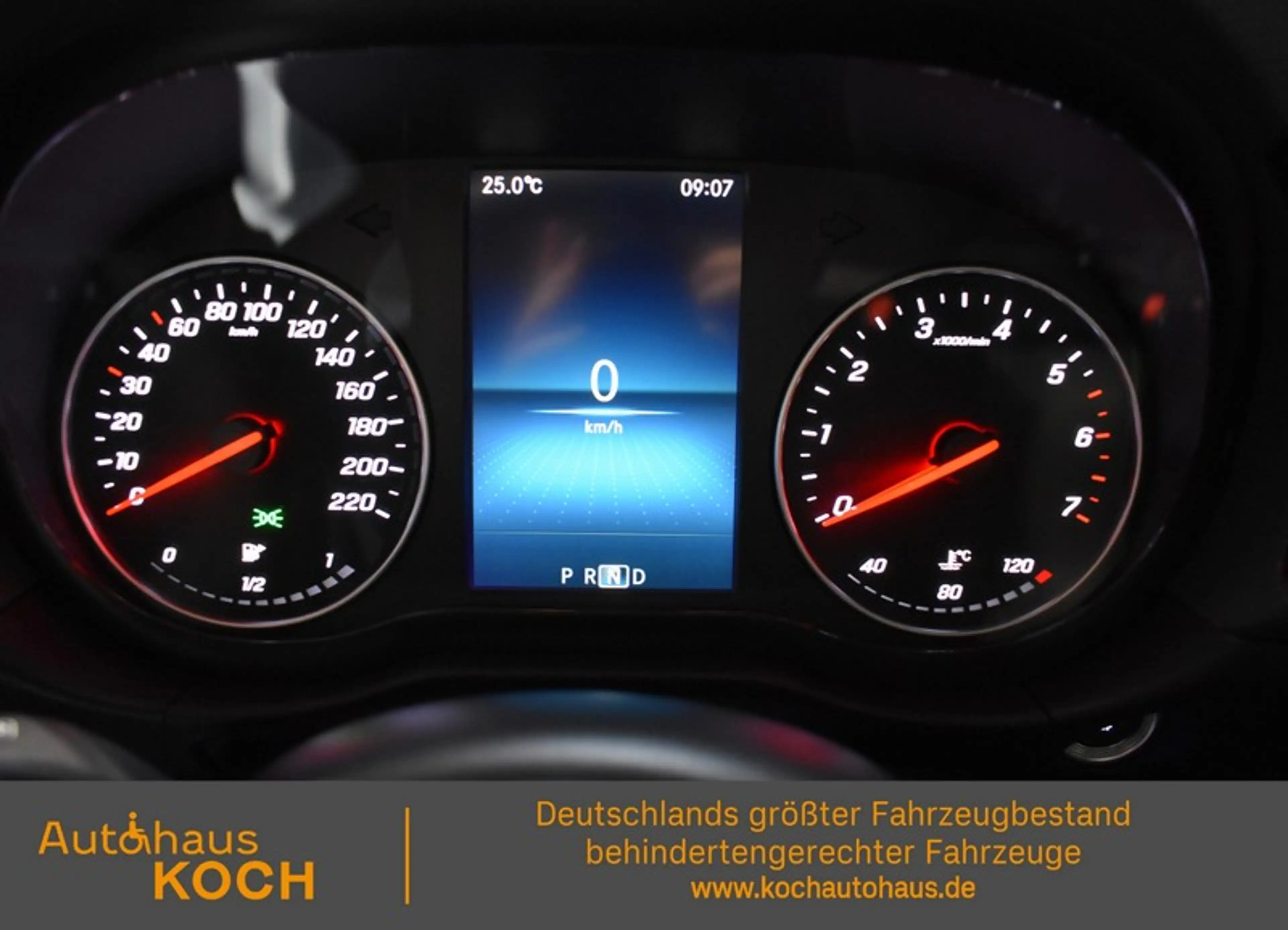 Mercedes-Benz T-Class 180 Style EU6d rollstuhlgerecht — photo 14