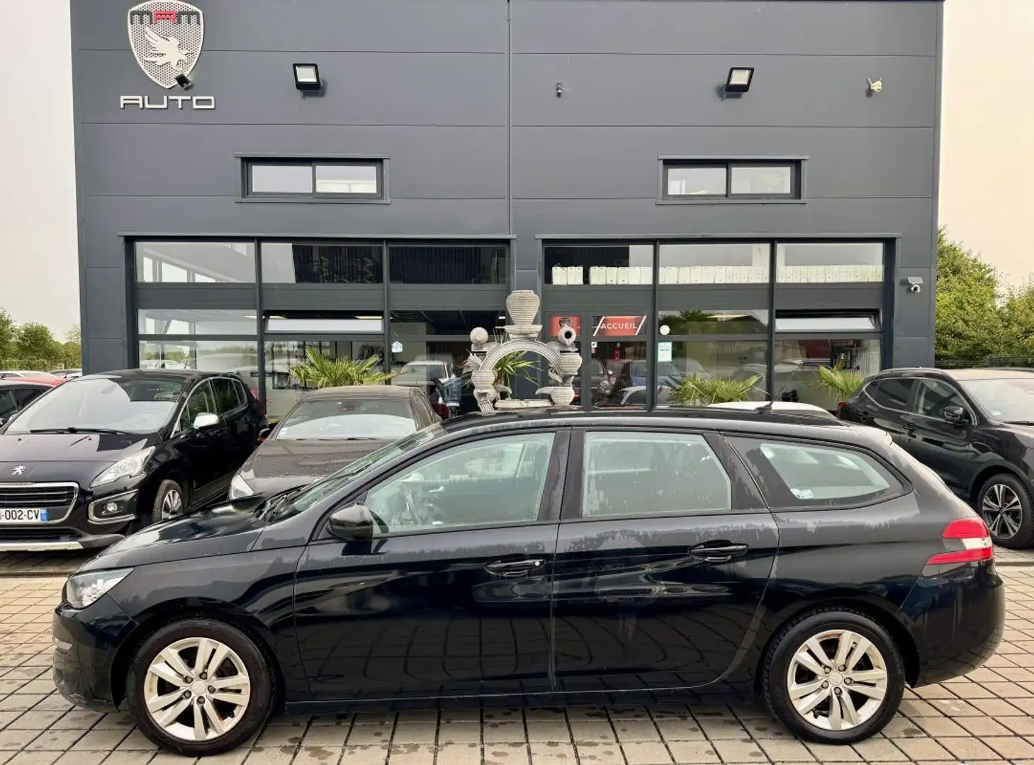 Peugeot 308 II 1.6 HDi 92 1560cm3 92cv Noir - 1