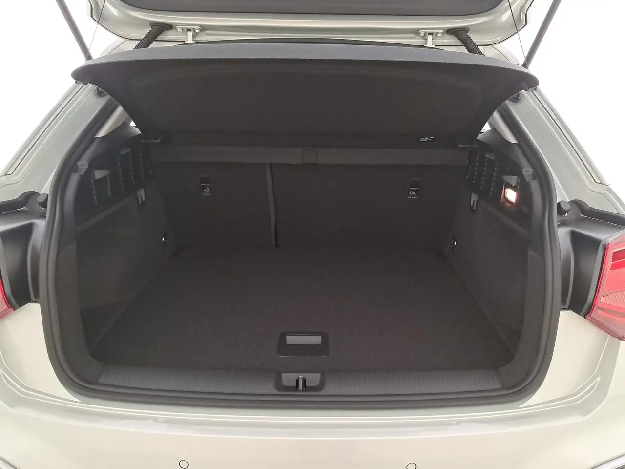 Audi Q2 35 1.5 tfsi business advanced s-tronic, миниатюра 9