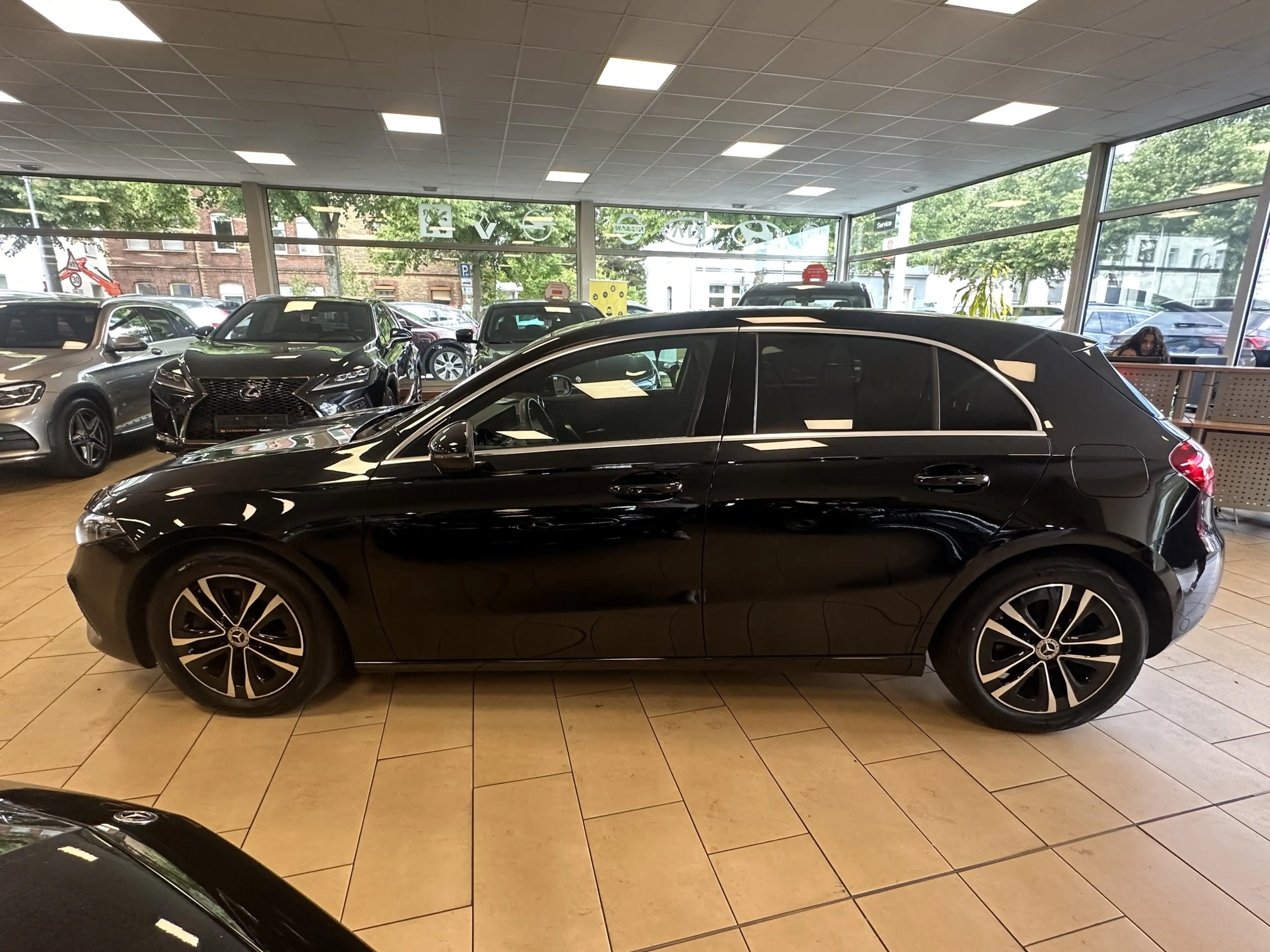Mercedes-Benz A 220 Progressive*MBUX*S.Dach*ACC*CAM*Navi*SHZ* — photo 9