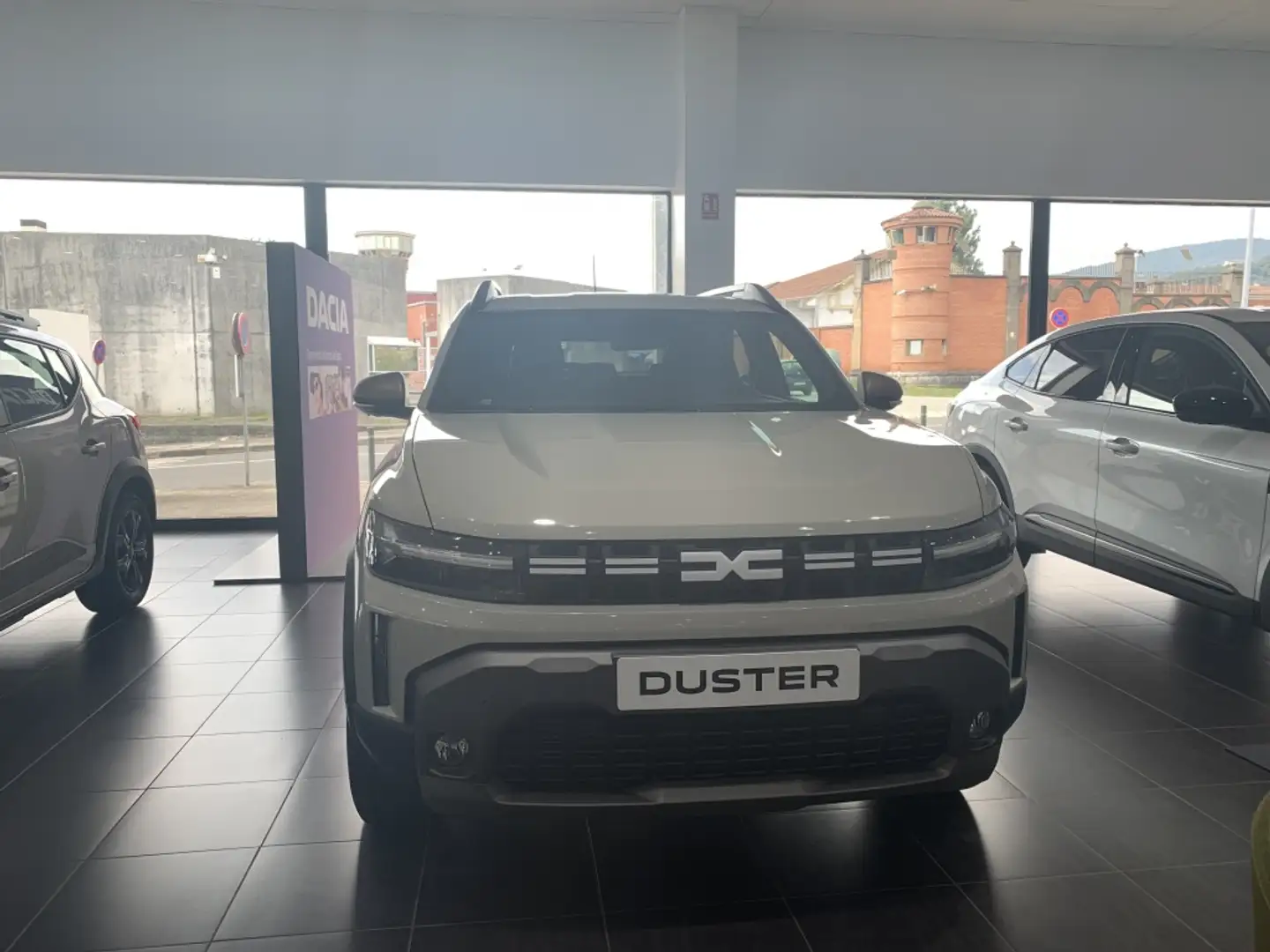 Dacia Duster 1.0 TCe ECO-G Extreme 4x2 74kW Weiß - 2