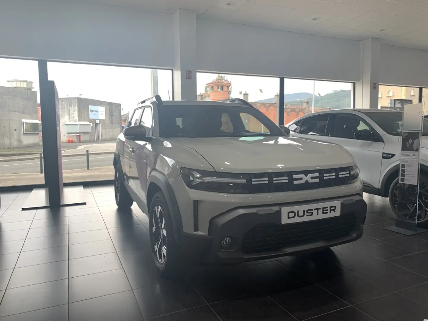 Dacia Duster 1.0 TCe ECO-G Extreme 4x2 74kW Weiß - 1