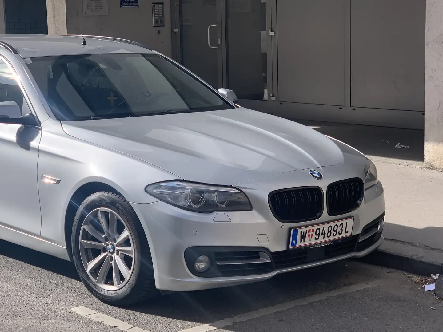 BMW 520 520d Touring Aut. - 1