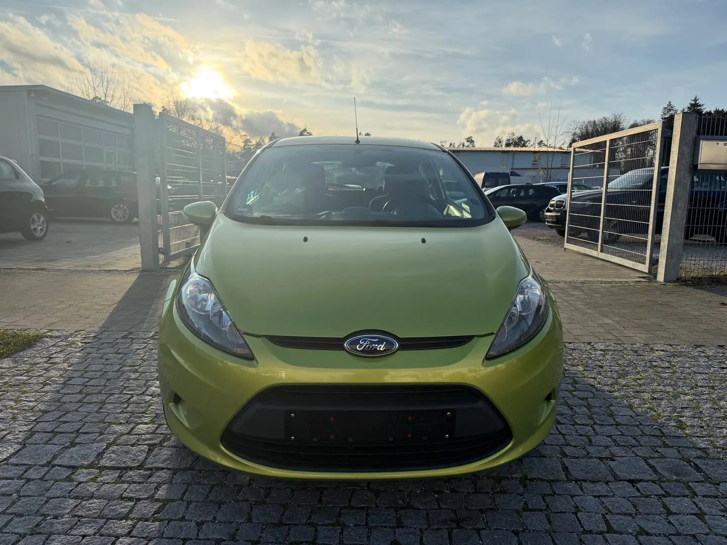 Ford Fiesta Trend - Grün - 2