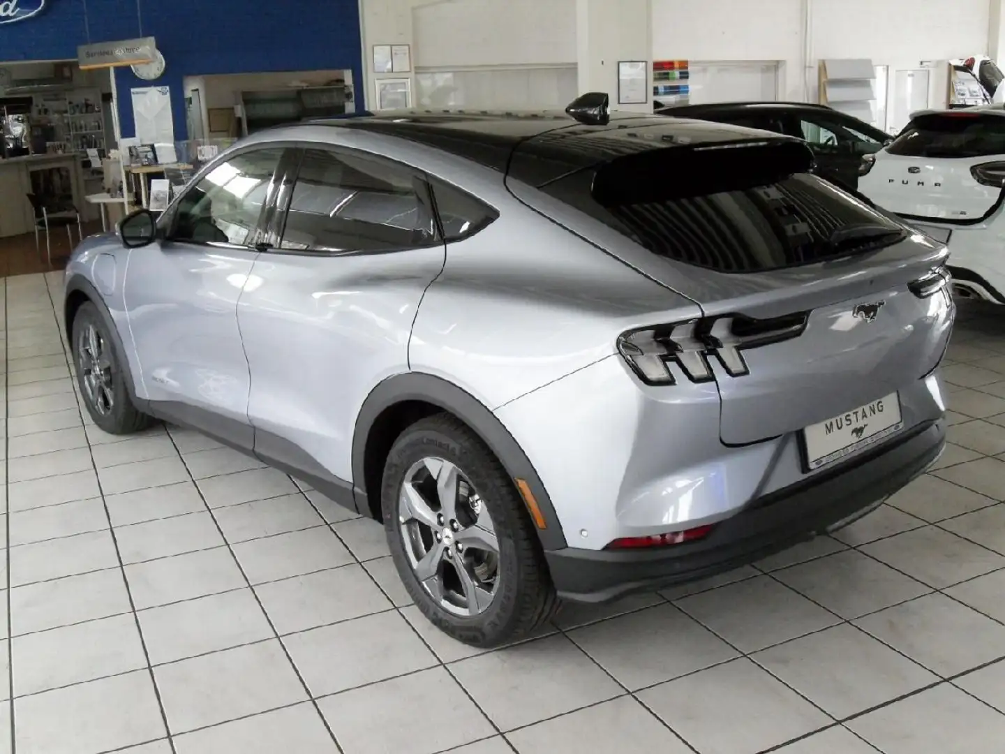 Ford Mustang Mach-E - 2