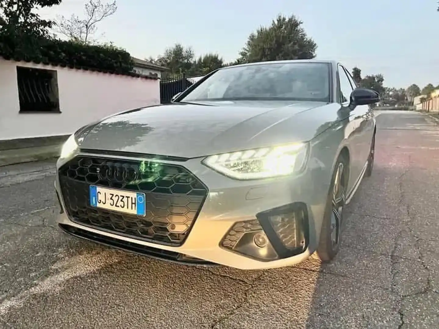 Audi A4 40 2.0 tdi mhev S line edition 204cv s-tronic Grigio - 1