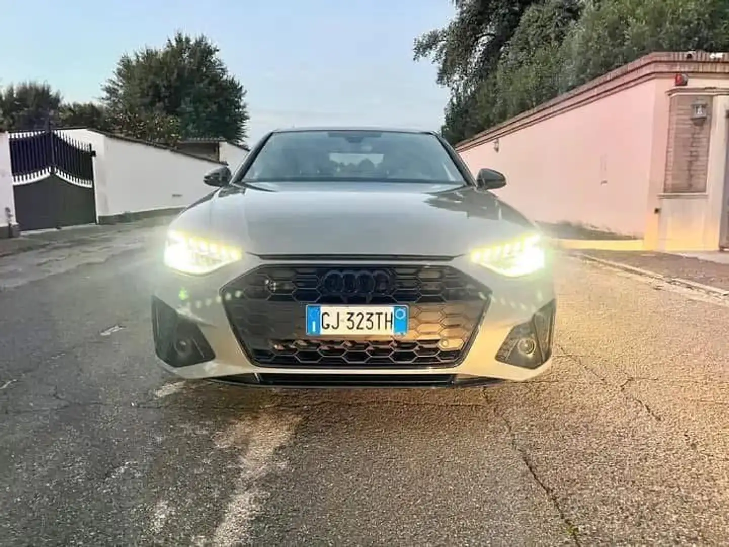 Audi A4 40 2.0 tdi mhev S line edition 204cv s-tronic Grigio - 2