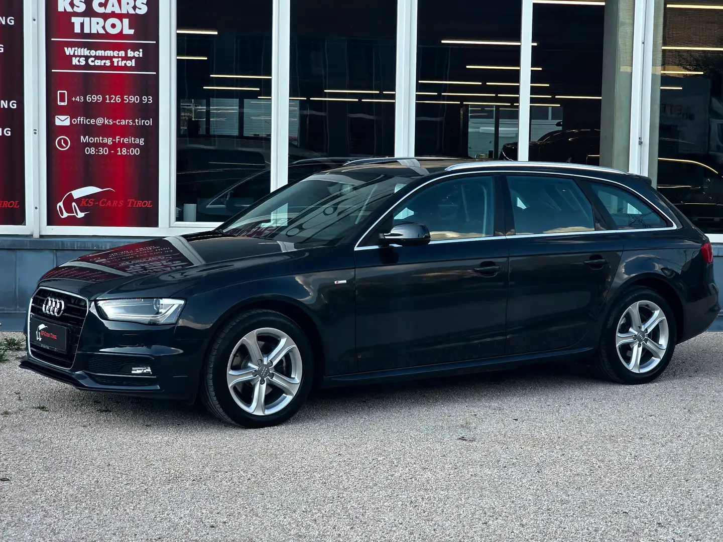 Audi A4 Attraction 2.0TDI LEDER NAVI PANORAMA Blau - 1