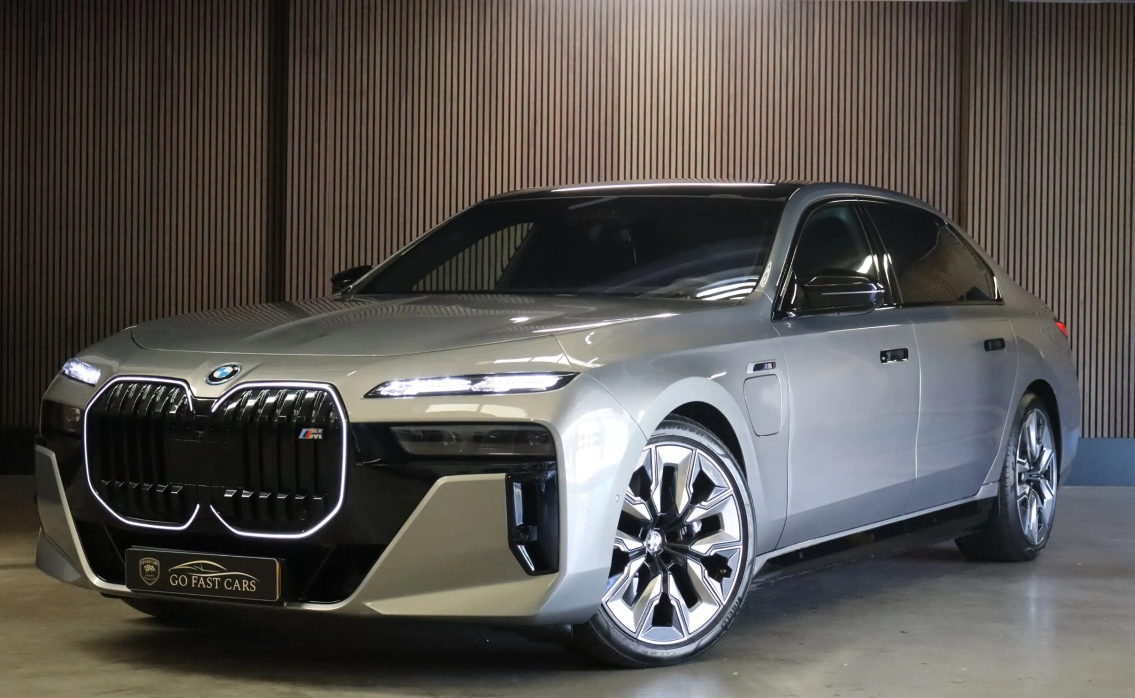 BMW 760 7-serie M760e xDrive|571 pk|Skylounge|BMW Iconic G — photo 3