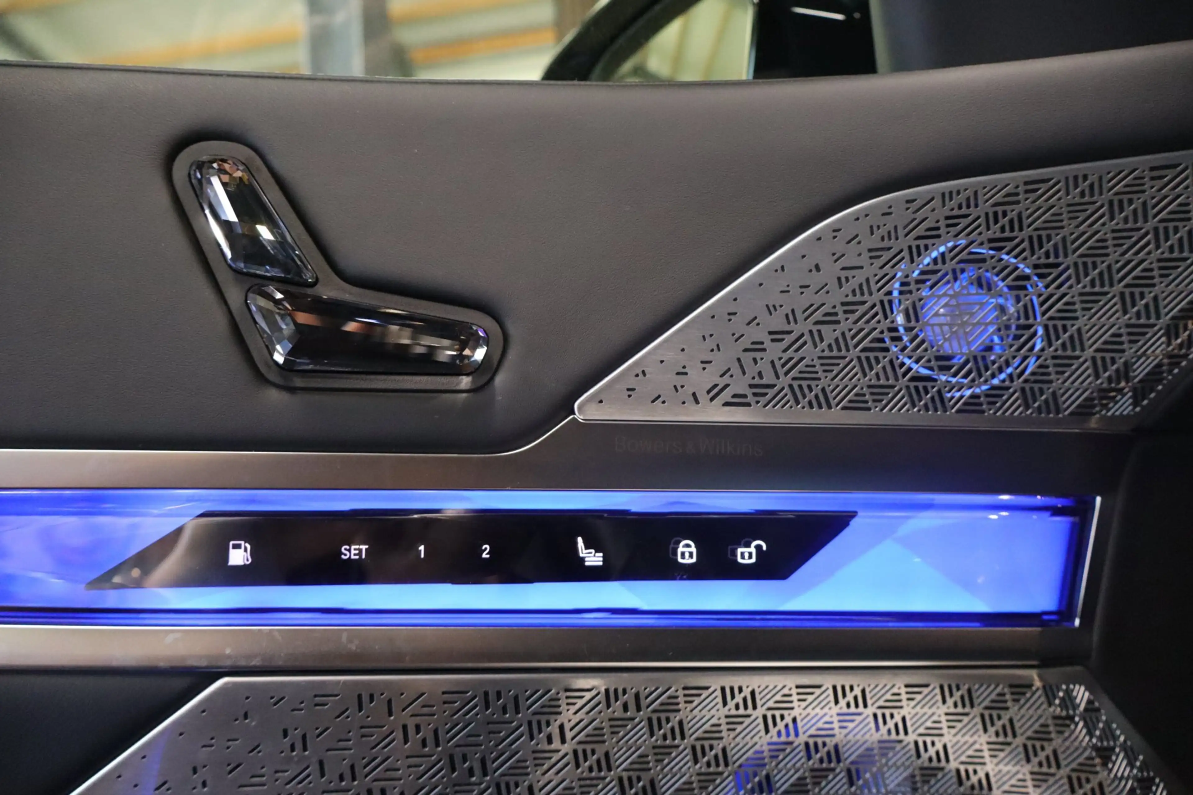BMW 760 7-serie M760e xDrive|571 pk|Skylounge|BMW Iconic G — photo 21