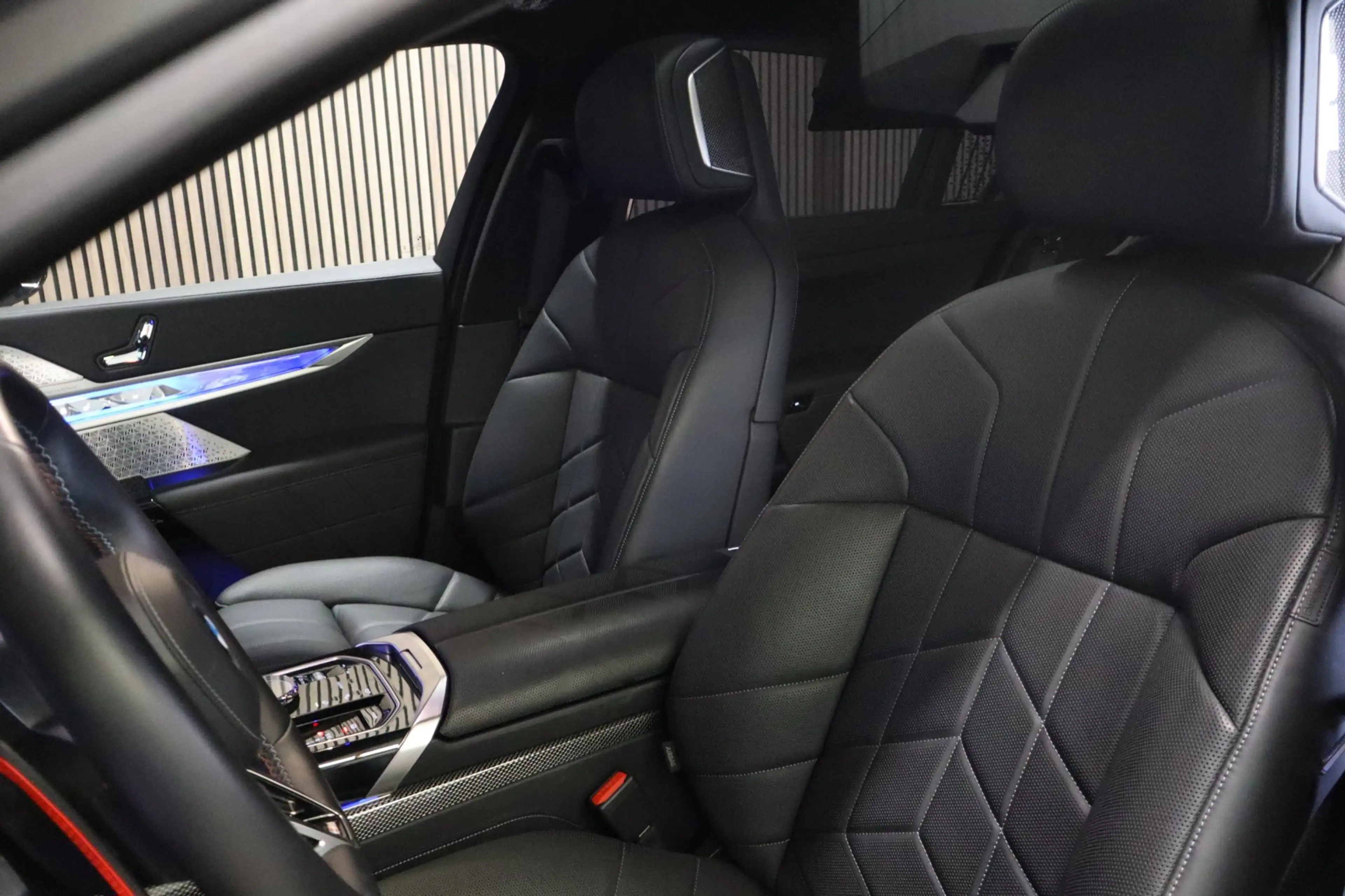 BMW 760 7-serie M760e xDrive|571 pk|Skylounge|BMW Iconic G — photo 12