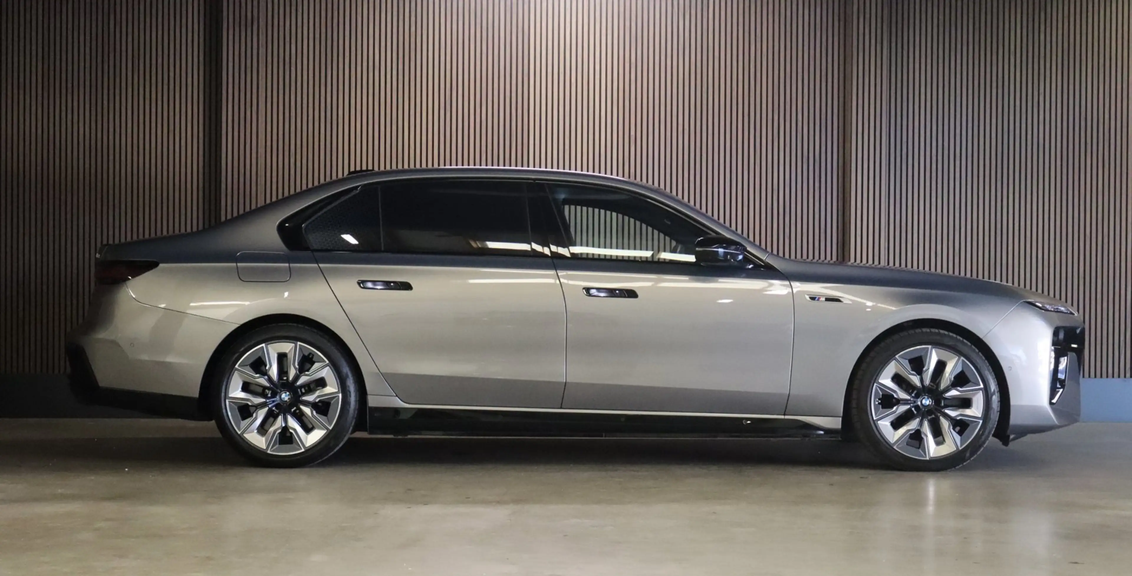 BMW 760 7-serie M760e xDrive|571 pk|Skylounge|BMW Iconic G — photo 8