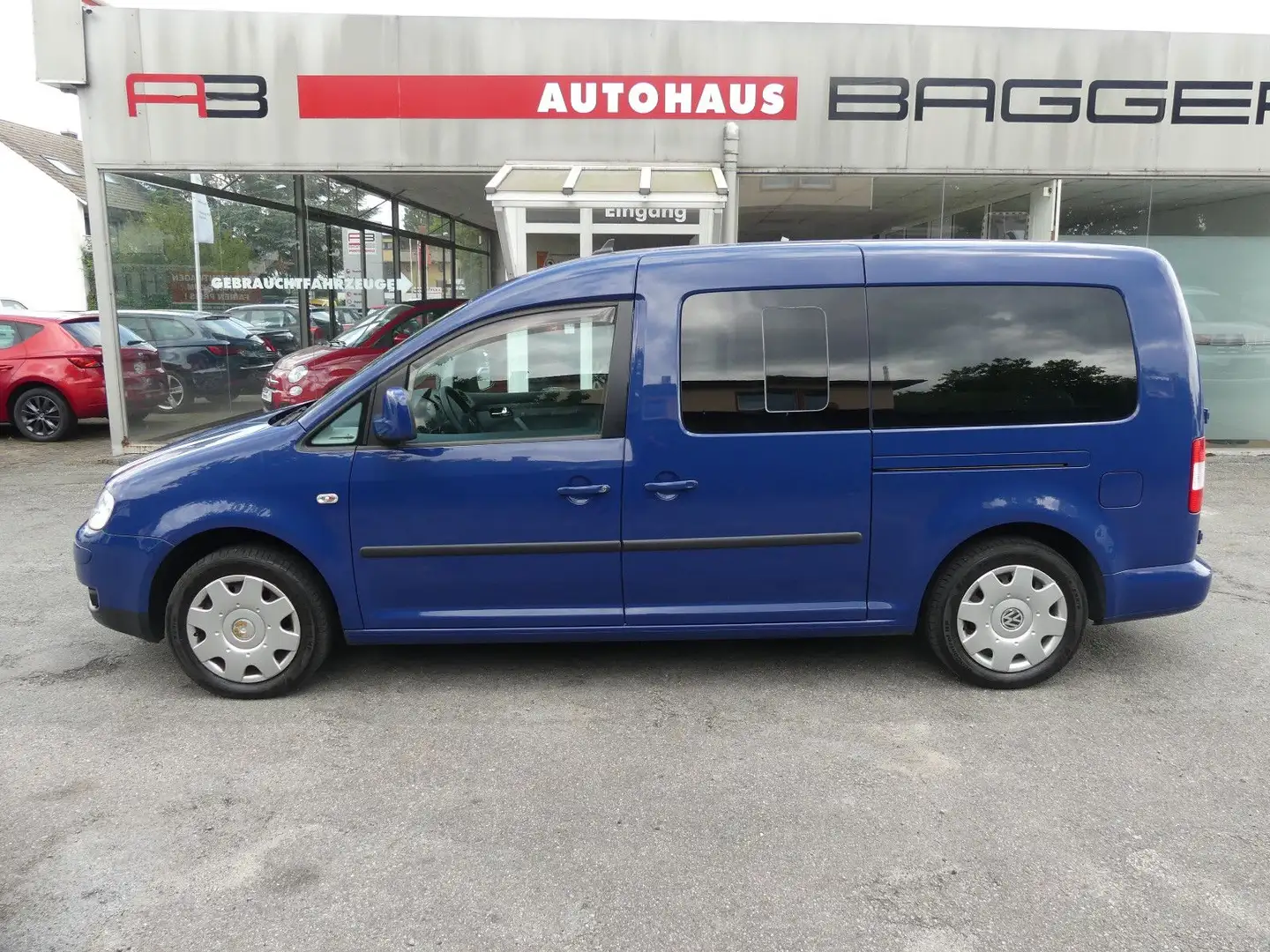 Volkswagen Caddy Maxi  1.6 Life 7-Sitzer Bleu - 1
