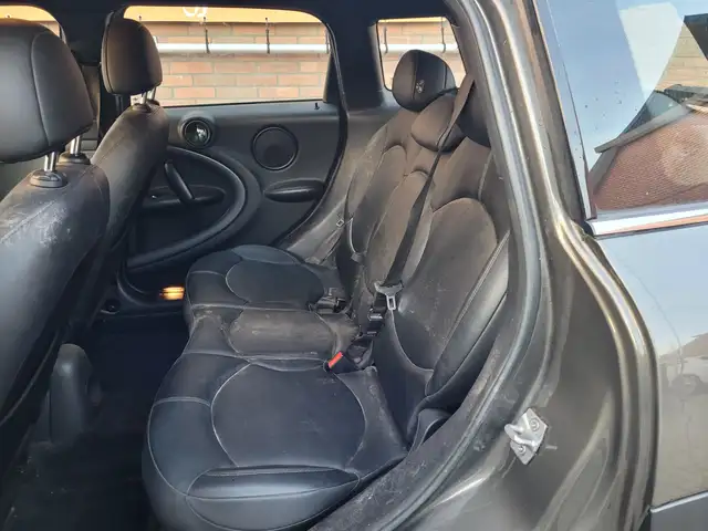 MINI Countryman view 13
