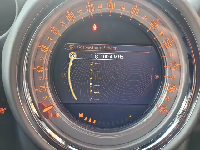 MINI Countryman view 9