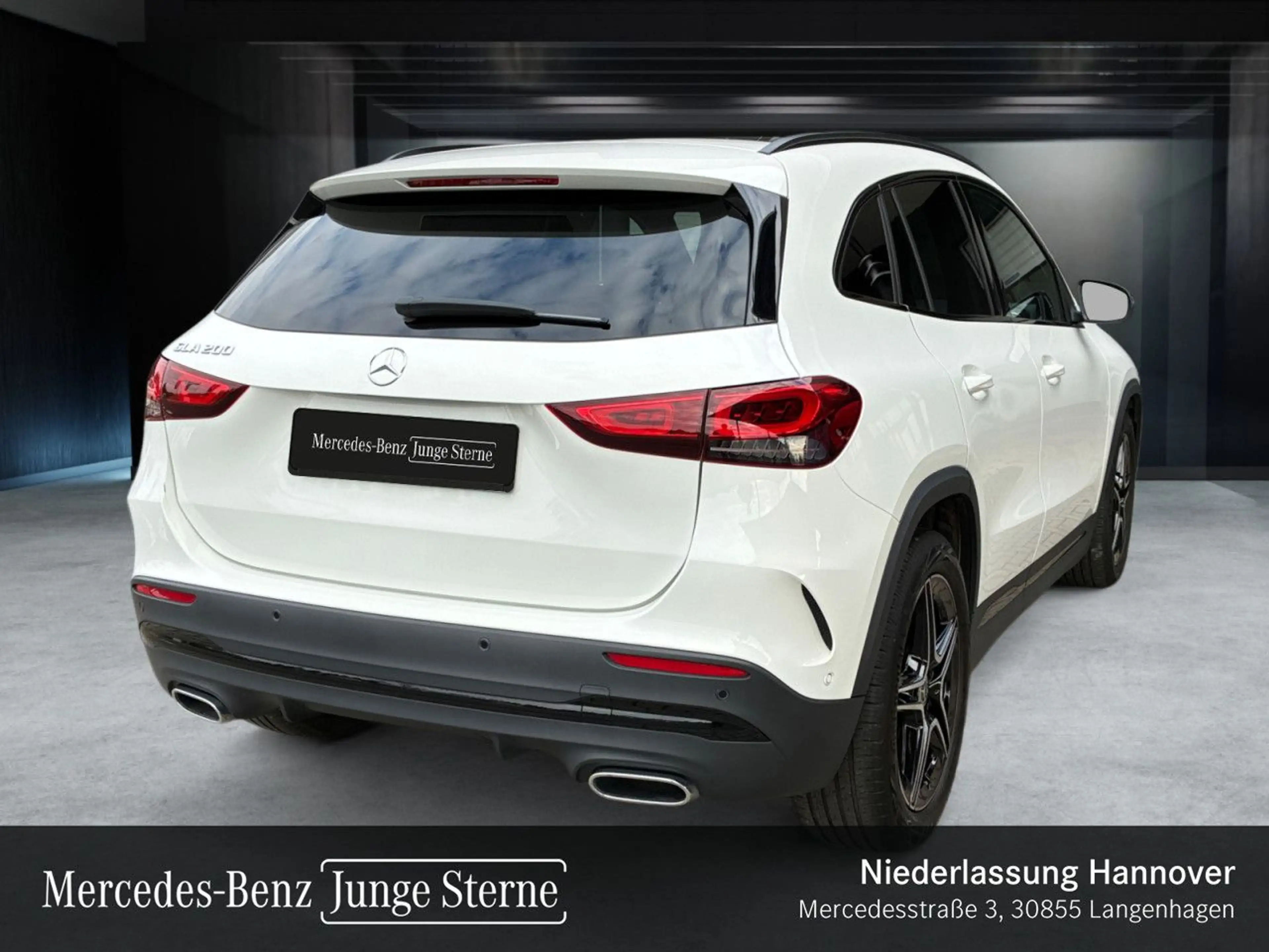 Mercedes-Benz GLA 200 AMG+NIGHT+PANO+AHK+LED+BURMESTER+KAMERA+7G — photo 4