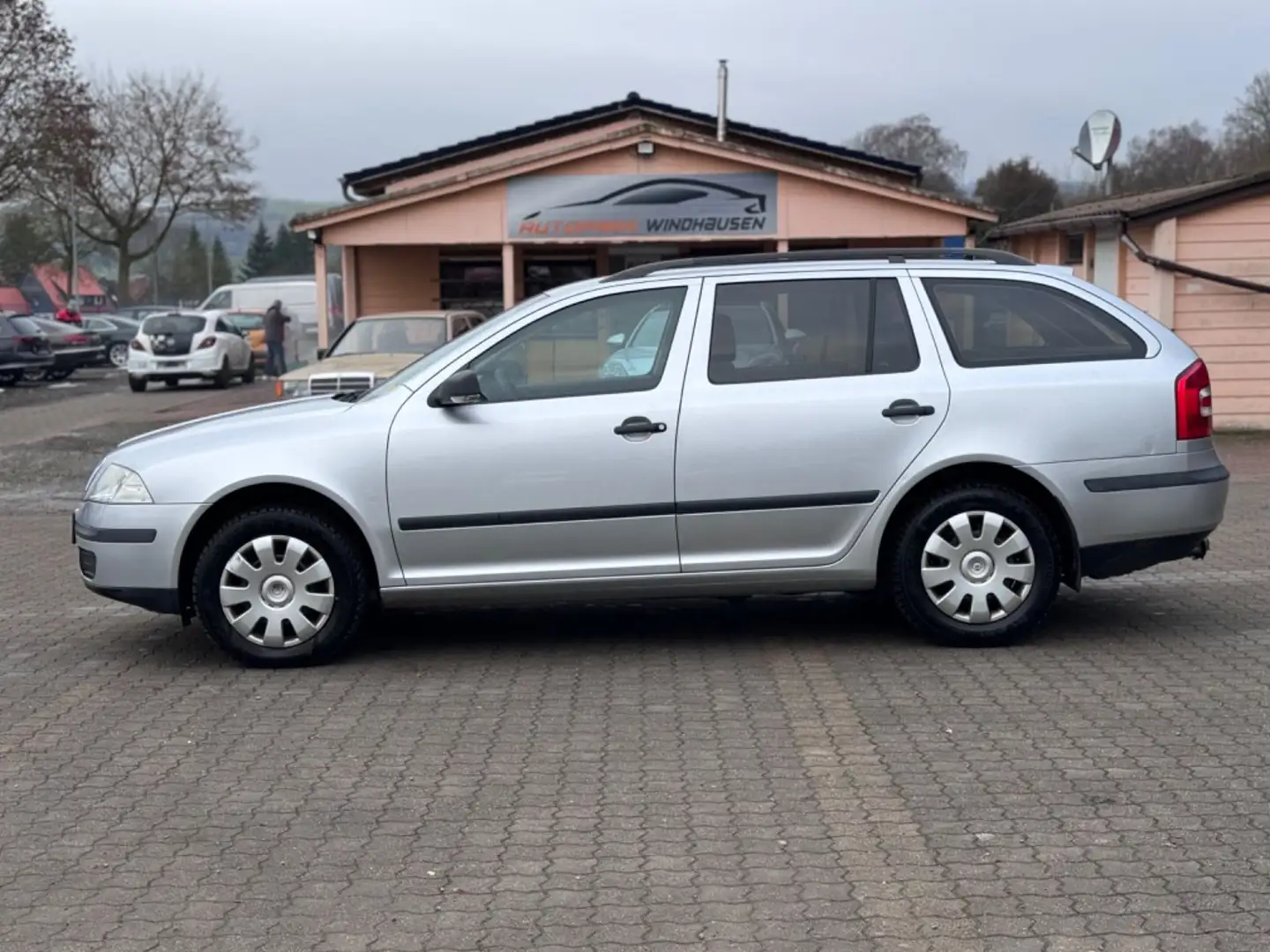 Skoda Octavia Combi 1.9 TDI *KLIMA *AHK Silber - 2