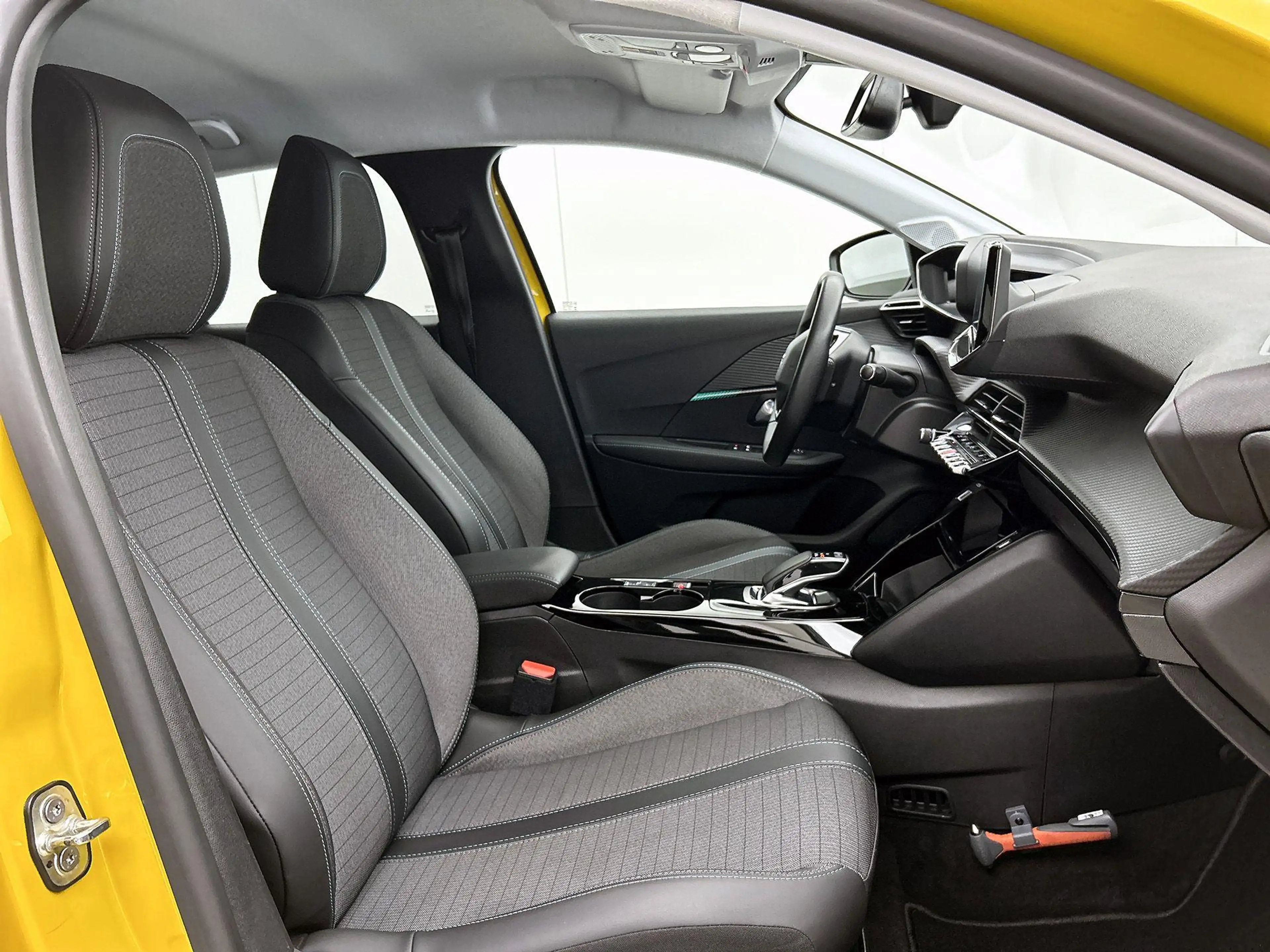Peugeot e-208 EV Allure Pack 50 kWh 136pk | Accu 91% | Navigatie — photo 15