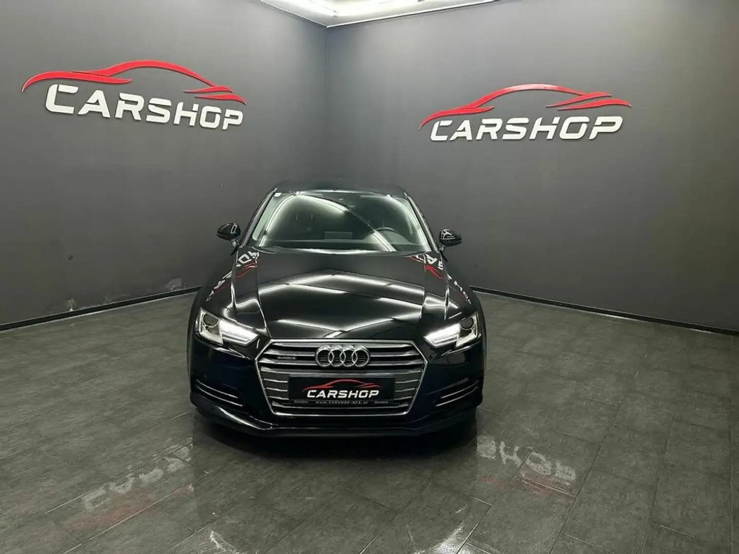 Audi A4 quattro S-Line Noir - 1