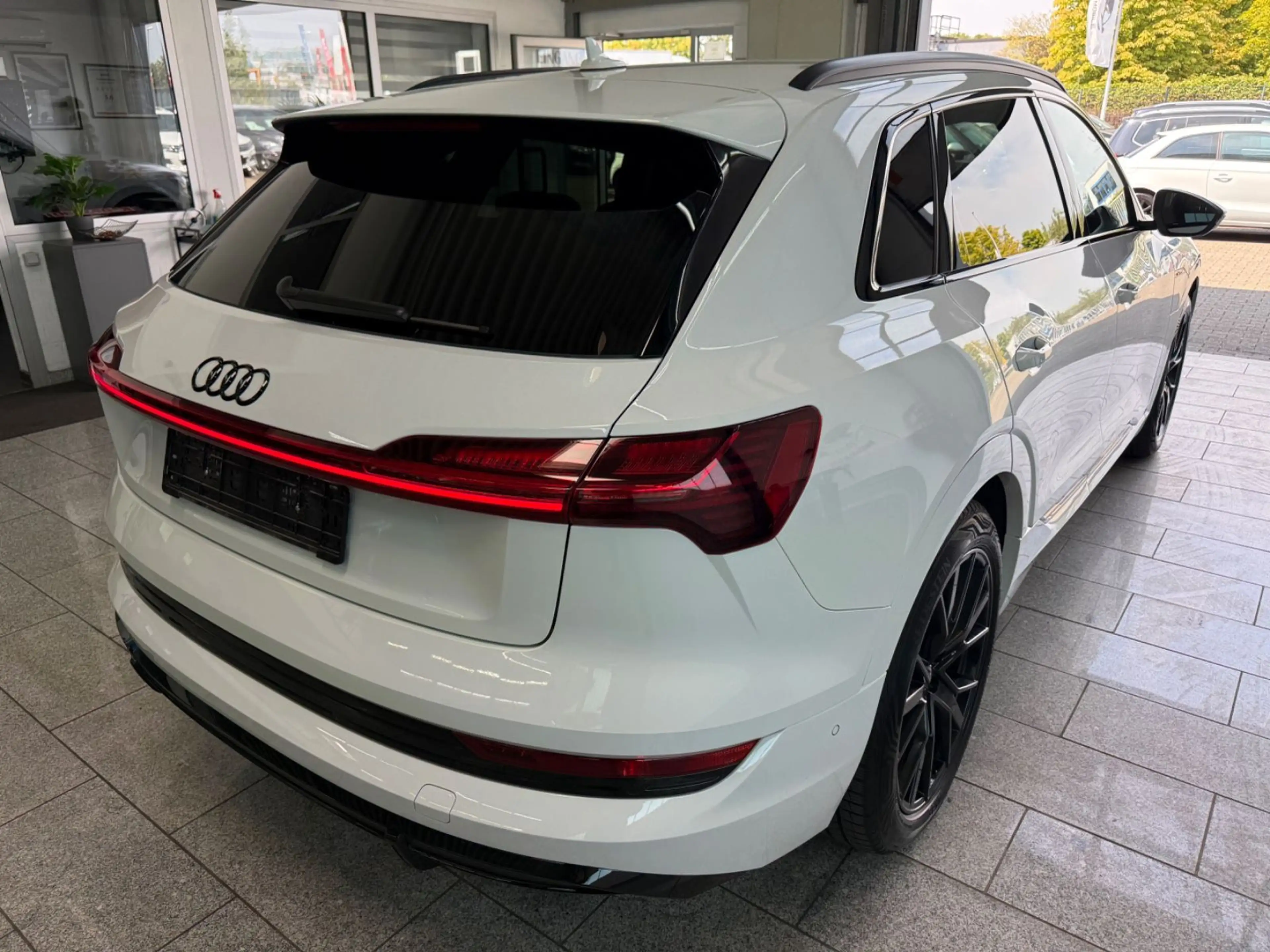 Audi e-tron 50*QUATT*S LIN*VIRT*ACC*MATR*CAM*KEYL*MMR — photo 5