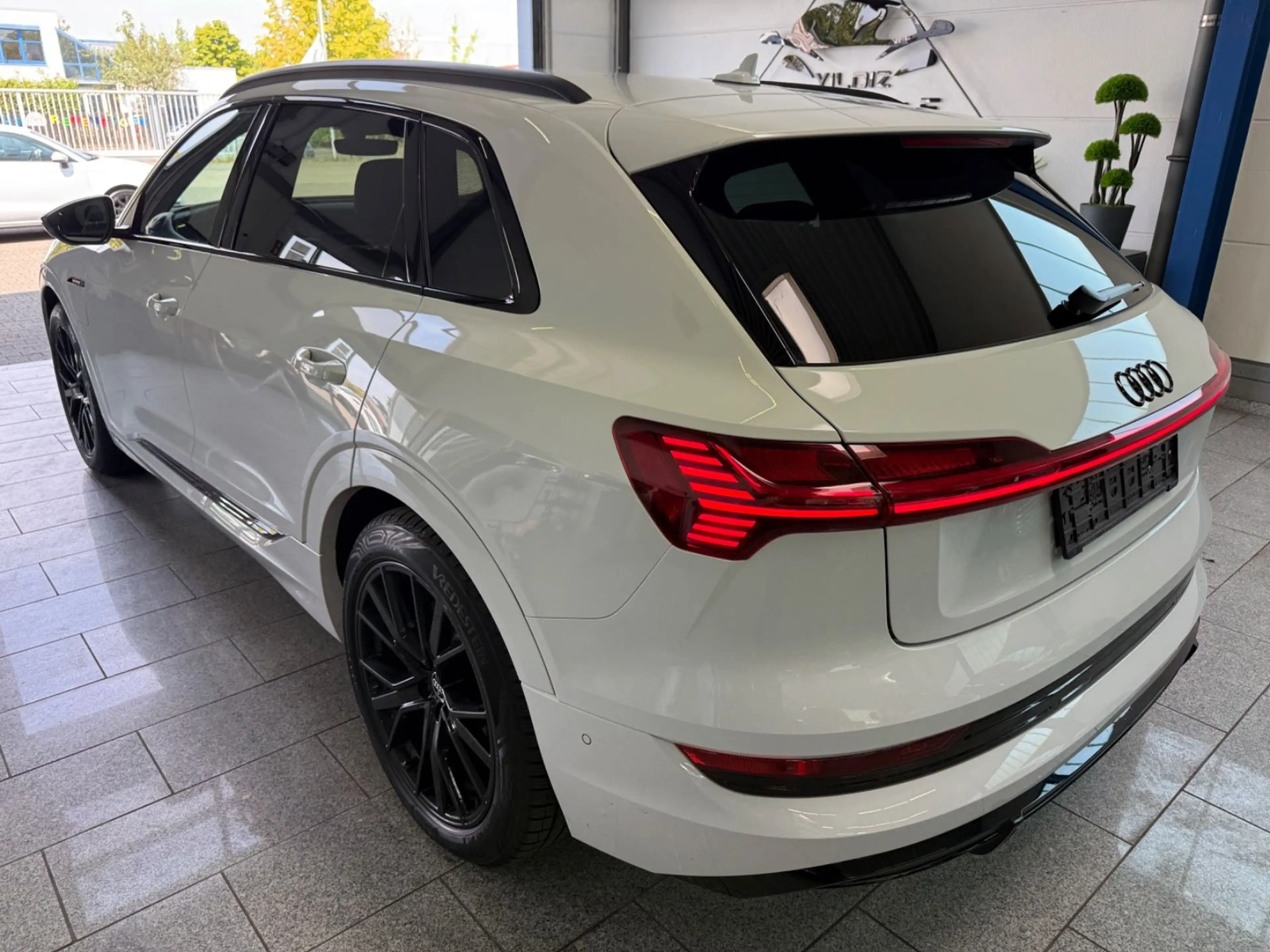 Audi e-tron 50*QUATT*S LIN*VIRT*ACC*MATR*CAM*KEYL*MMR — photo 9