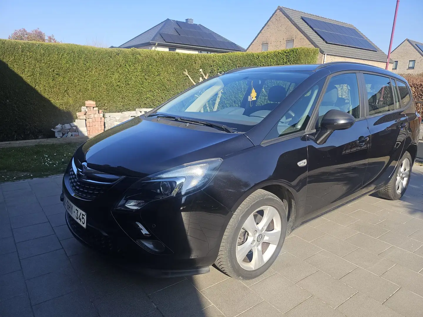 Opel Zafira Tourer Zafira 2.0 CDTi Essentia Zwart - 1
