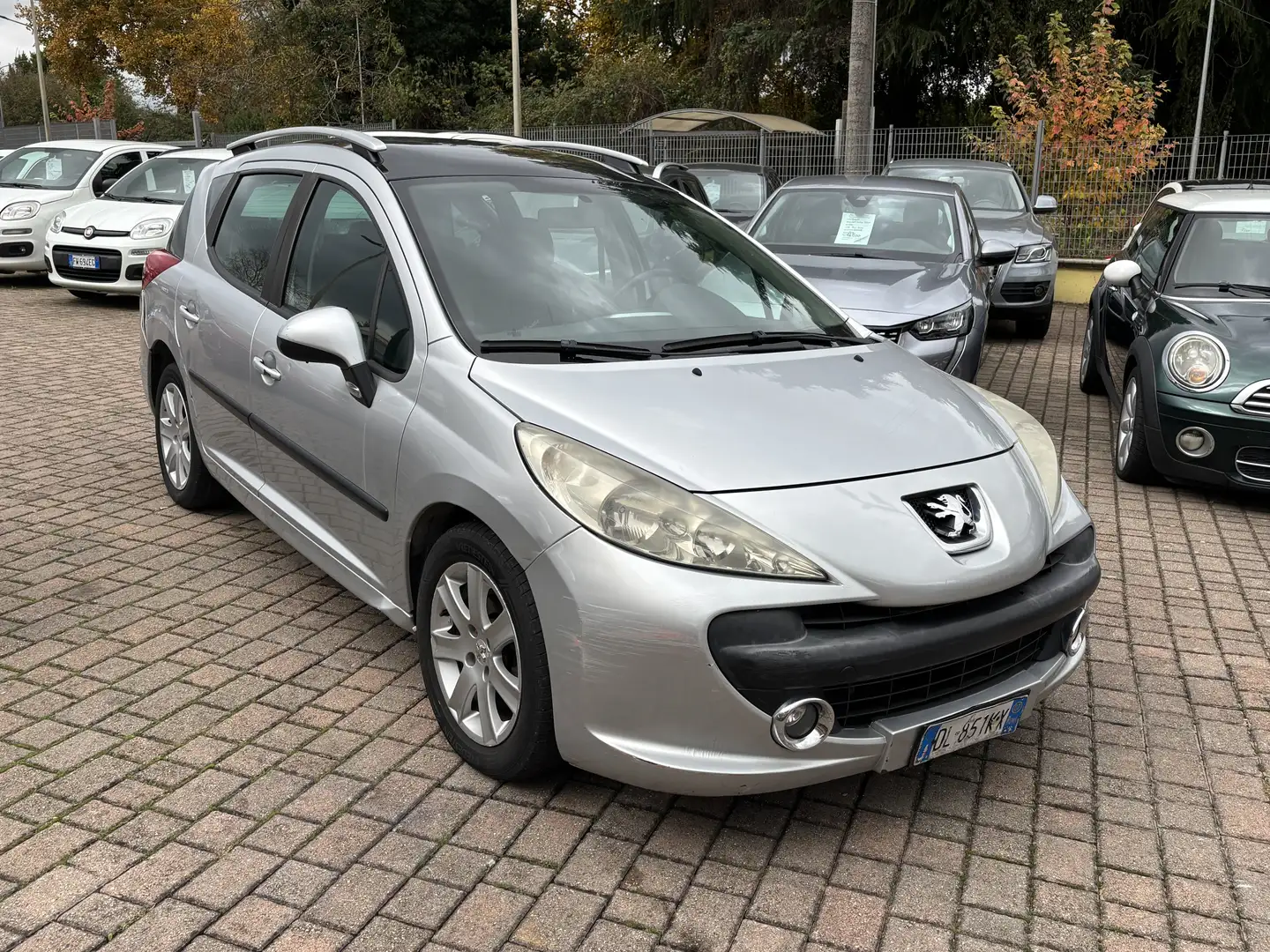 Peugeot 207 5p 1.6 hdi 16v station wagon - garanzia - permute - 1