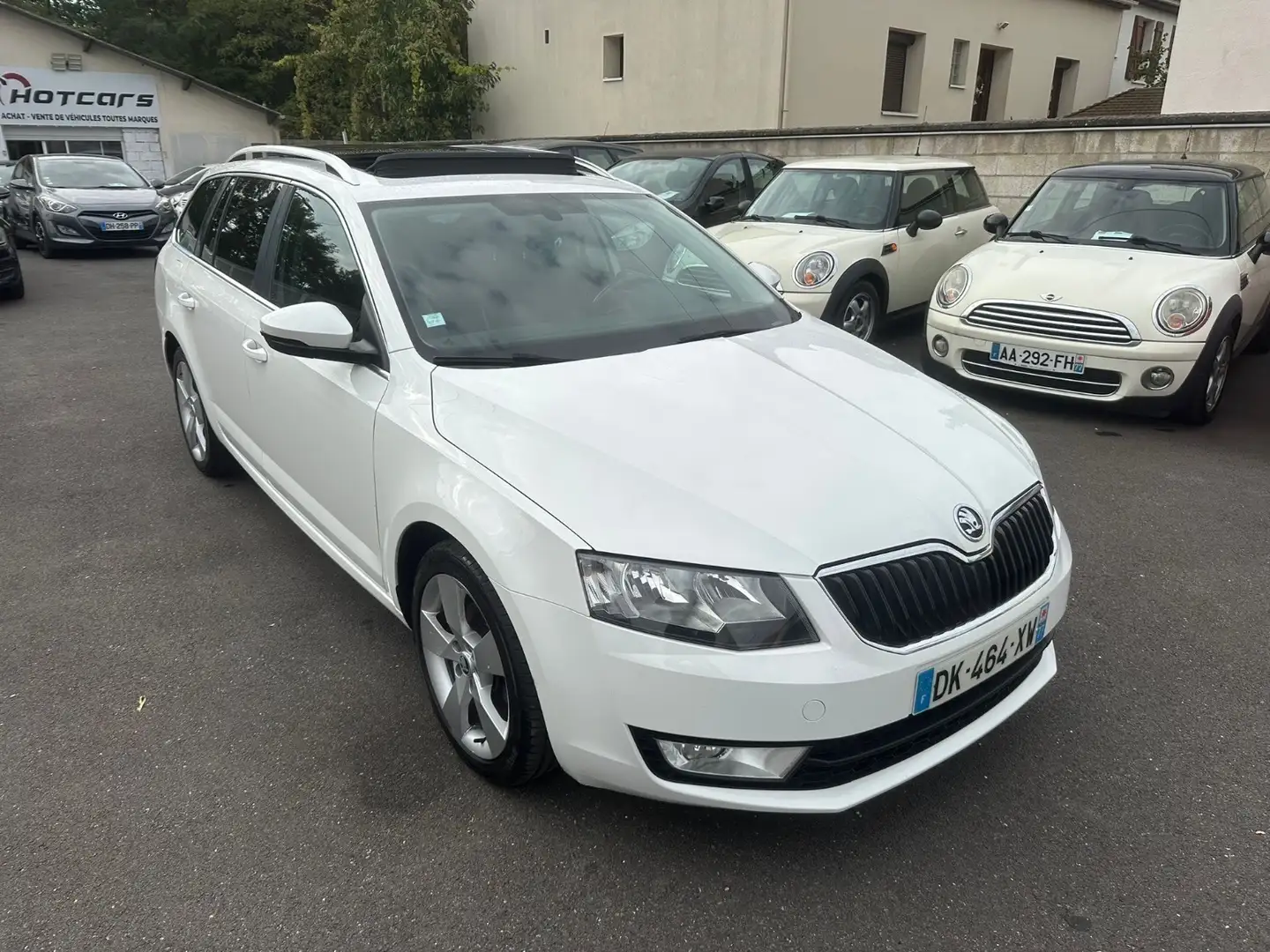 Skoda Octavia Octavia Combi 2.0 TDI 150 ch CR FAP Green Tec Elegance DSG Wit - 1
