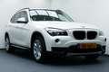 BMW X1 sDrive18i 150PK. Navi, Clima, Stoelverw, Park Sens Wit - thumbnail 2