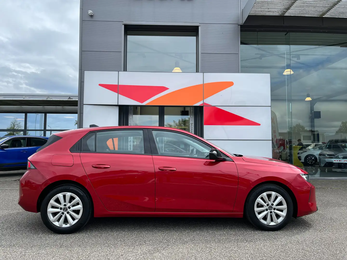 Opel Astra 1.2 Turbo Edition Navi Pro + Camera Rood - 2