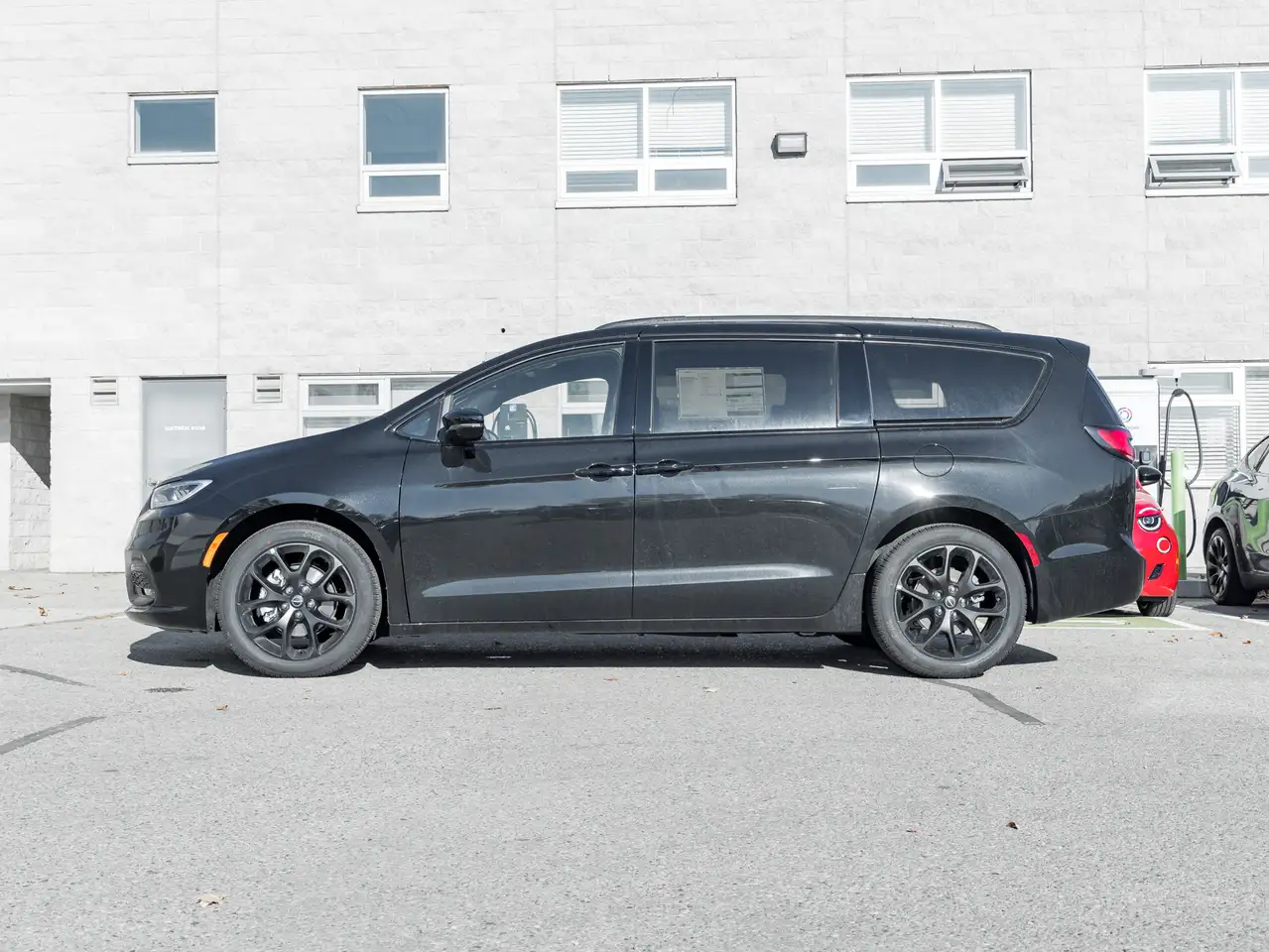 Chrysler Pacifica photo Chrysler Pacifica