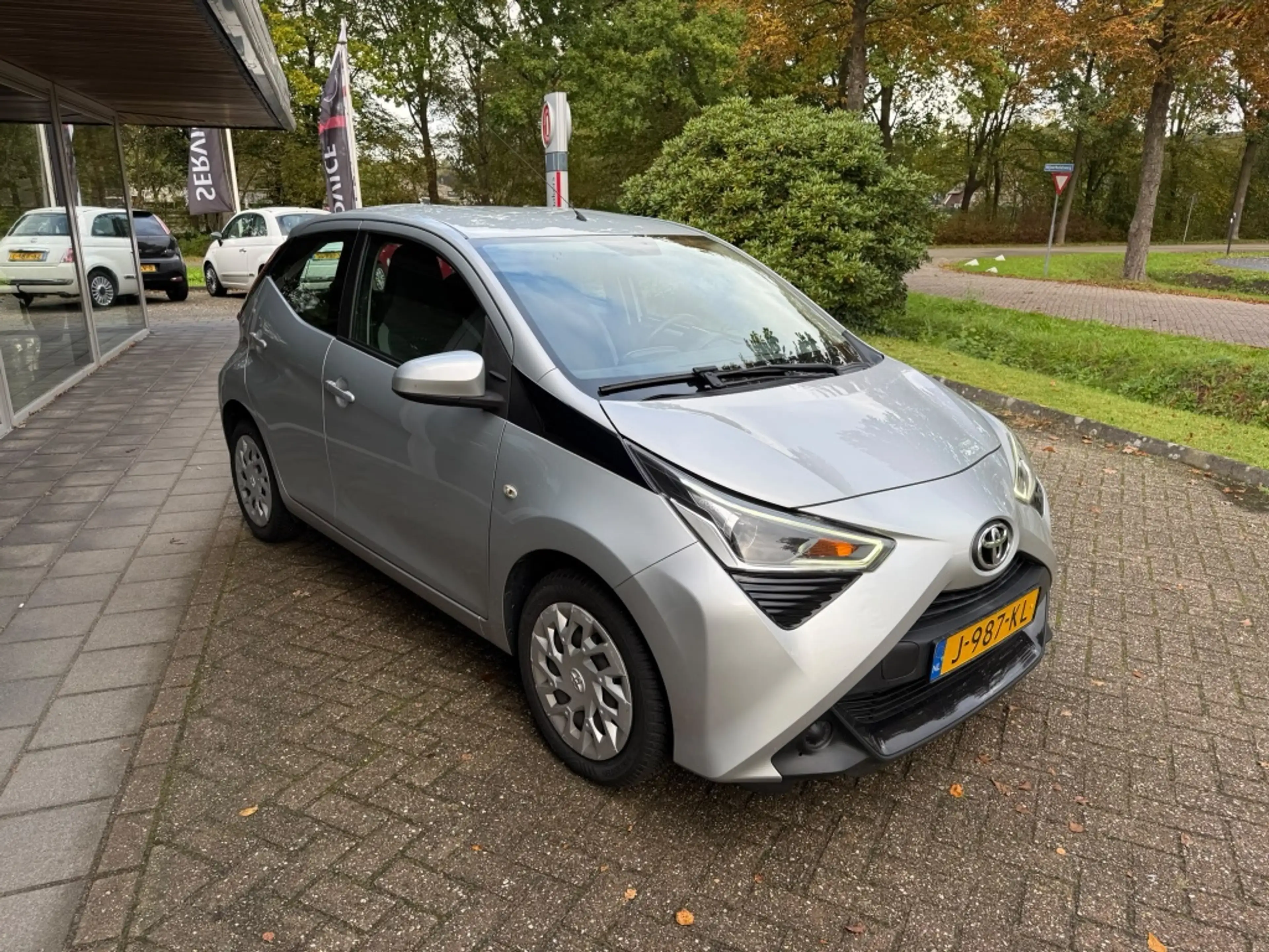 Toyota Aygo 1.0 VVT-i 72pk 5D x-play — photo 2