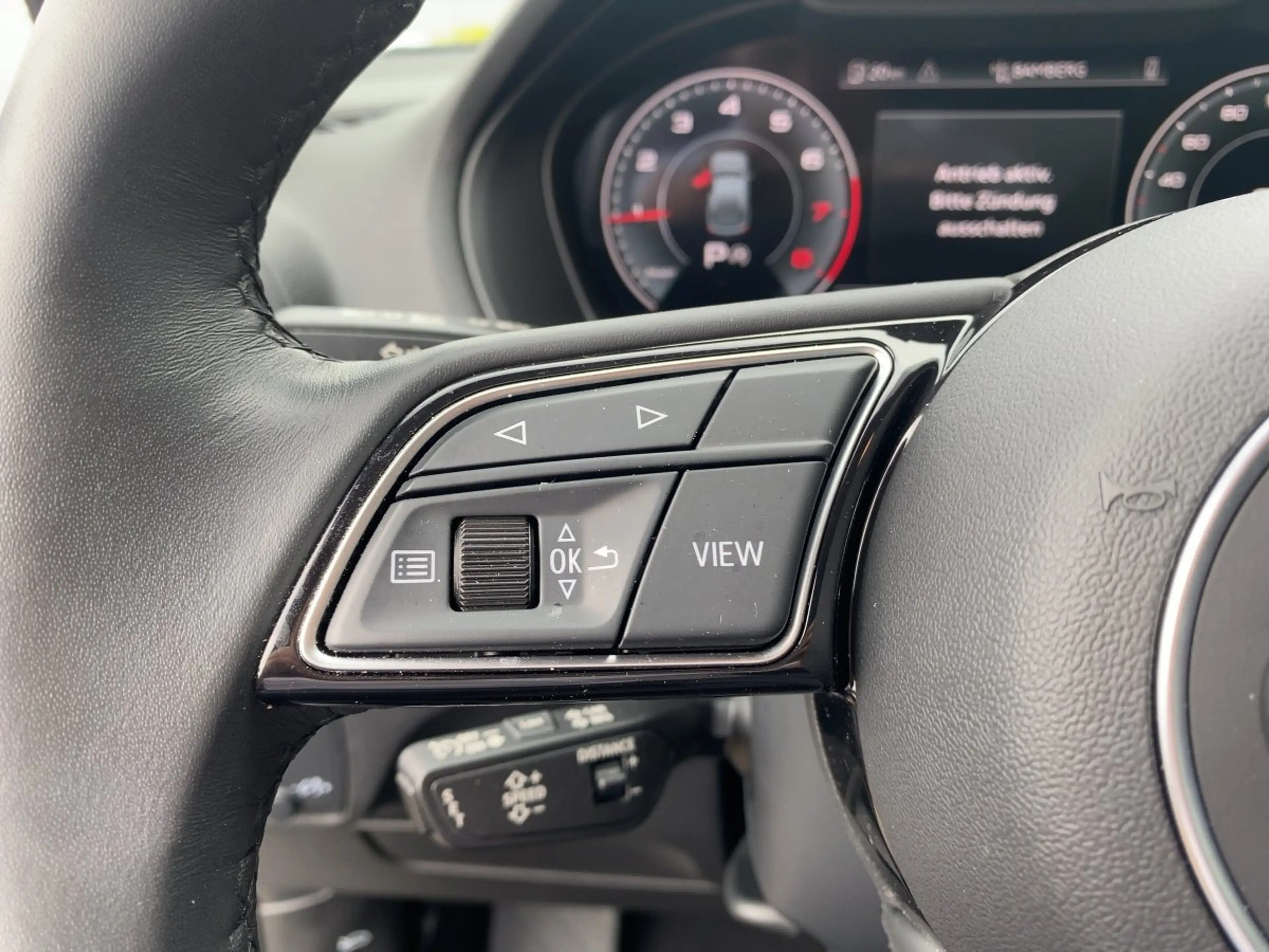 Audi Q2 advanced SHZ*RFK*LED*AHK*DAB*Apple*ACC*DSG*LMF — photo 10