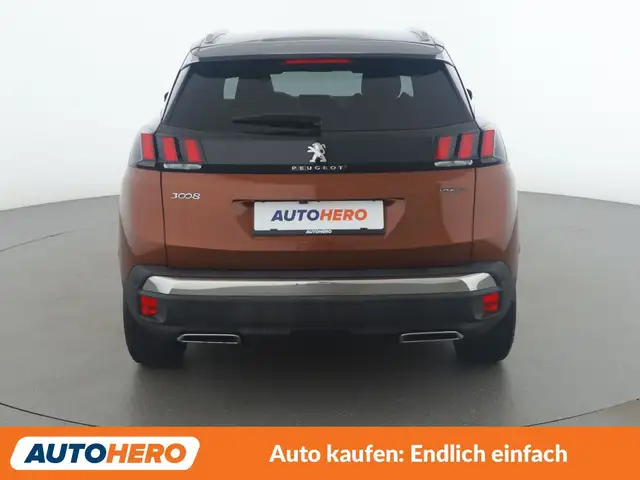 Peugeot 3008 view 5