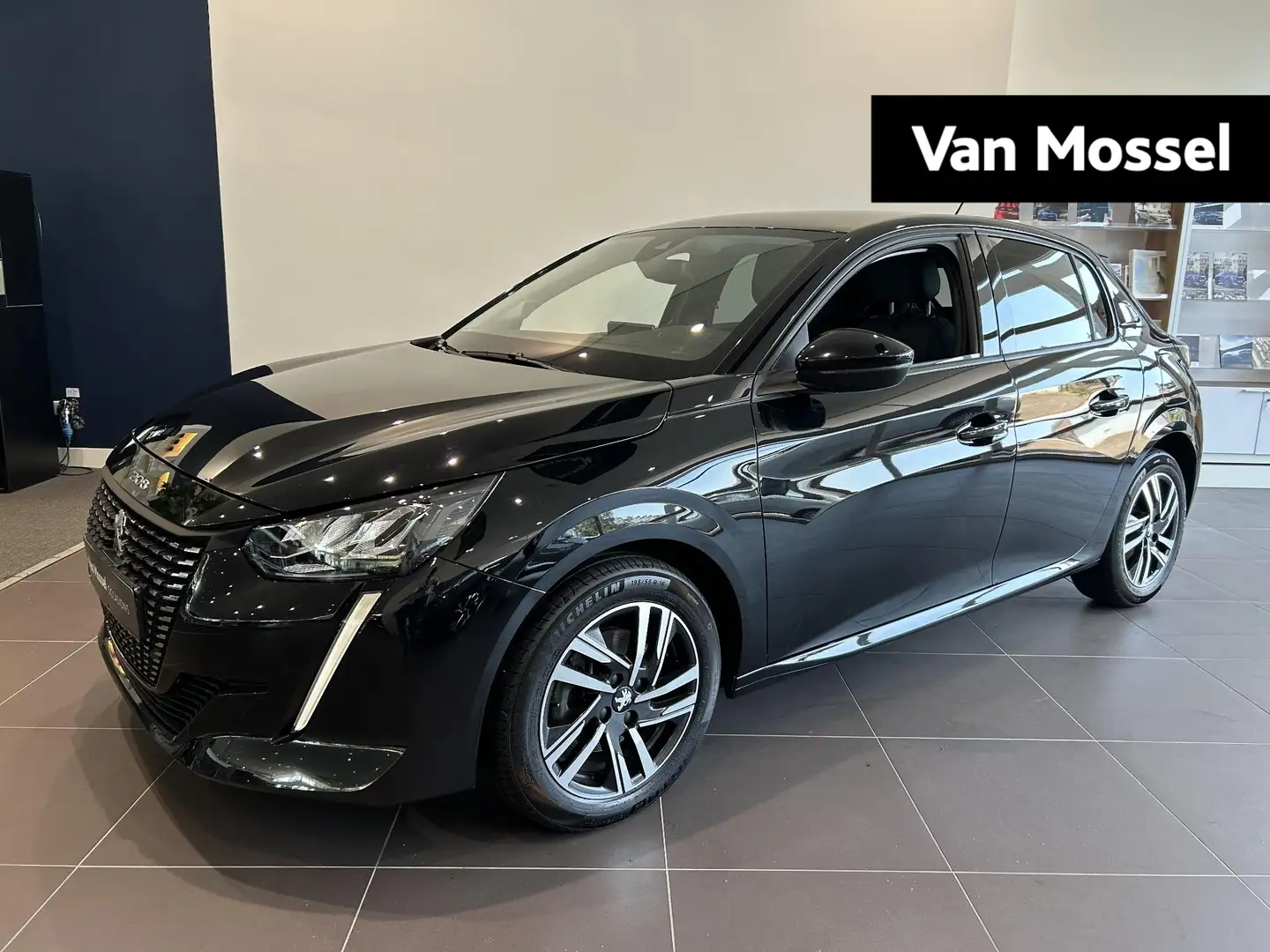 Peugeot 208 1.2 PureTech Allure Pack | Camera | Climate contro Zwart - 1