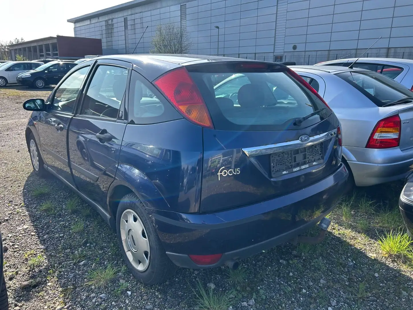 Ford Focus Lim. Ghia Blau - 2
